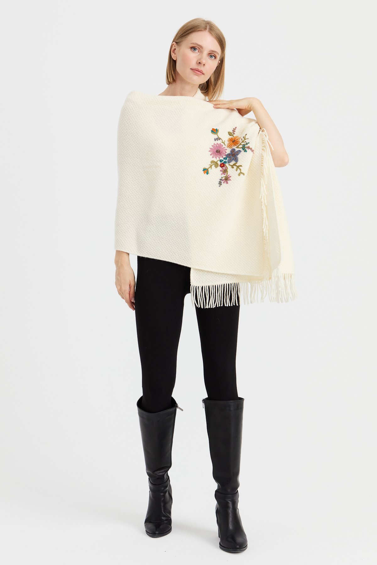 23030Kadın Triko Pirinç Örgü İşlemeli Yün Şal Kemik