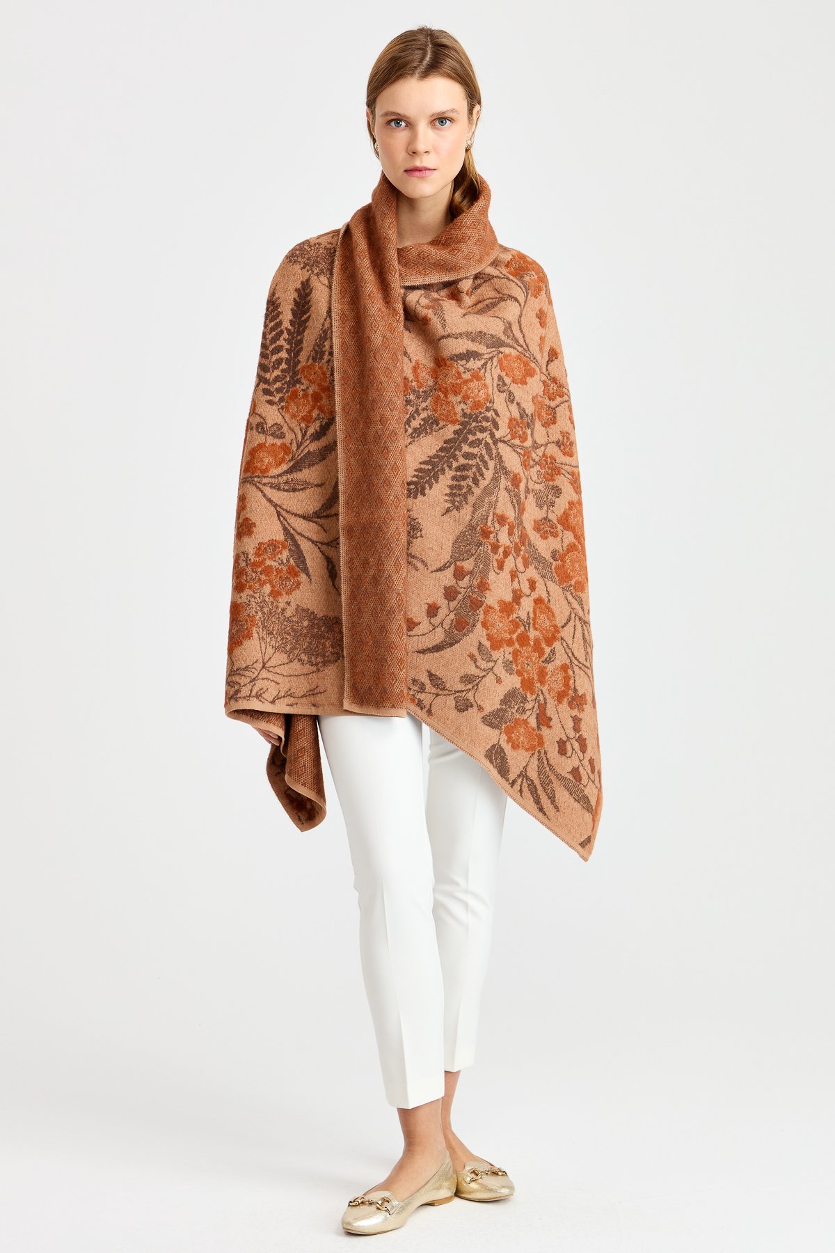 23997Women's Knitwear Ivy Floral Large Shawl 02