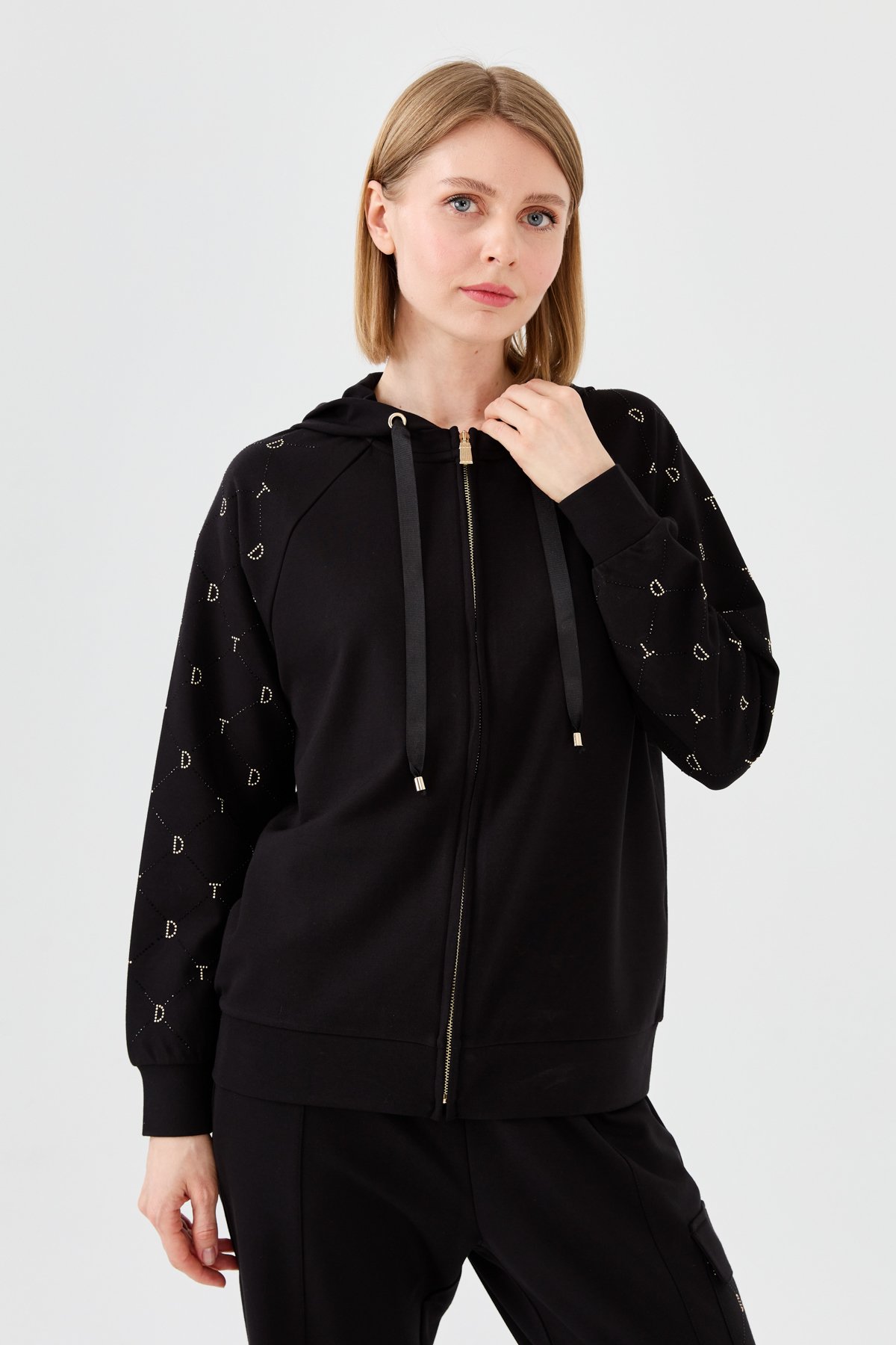 23457Kadın Triko Taş Basklı Kapüşonlu Yazlık Hırka Siyah