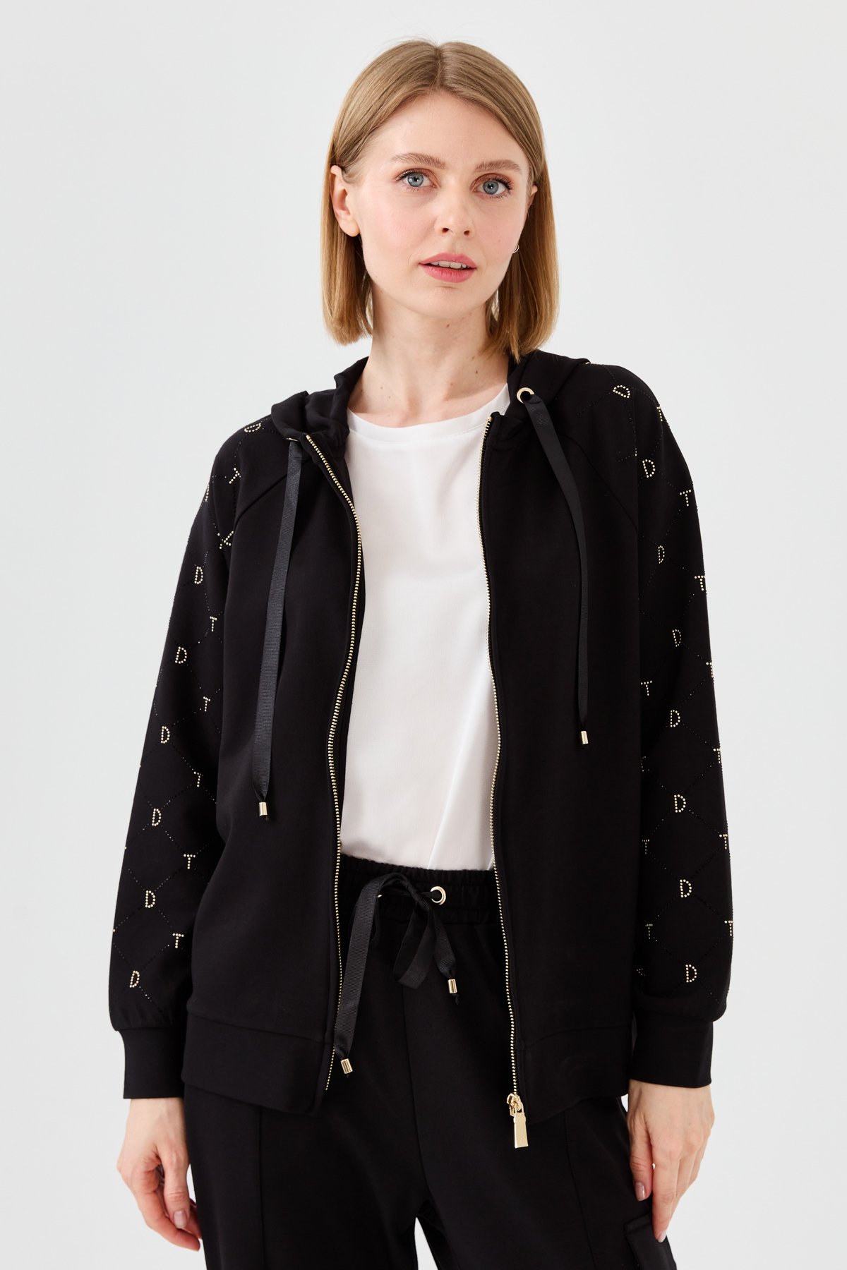 23457Kadın Triko Taş Basklı Kapüşonlu Yazlık Hırka Siyah