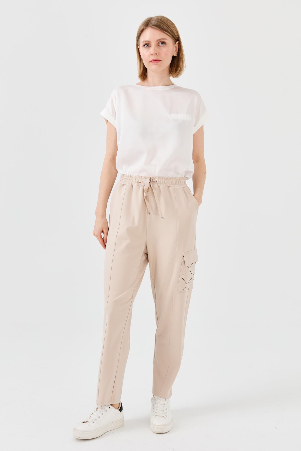 23484Kadın Triko Taş Baskılı Pantolon Bej