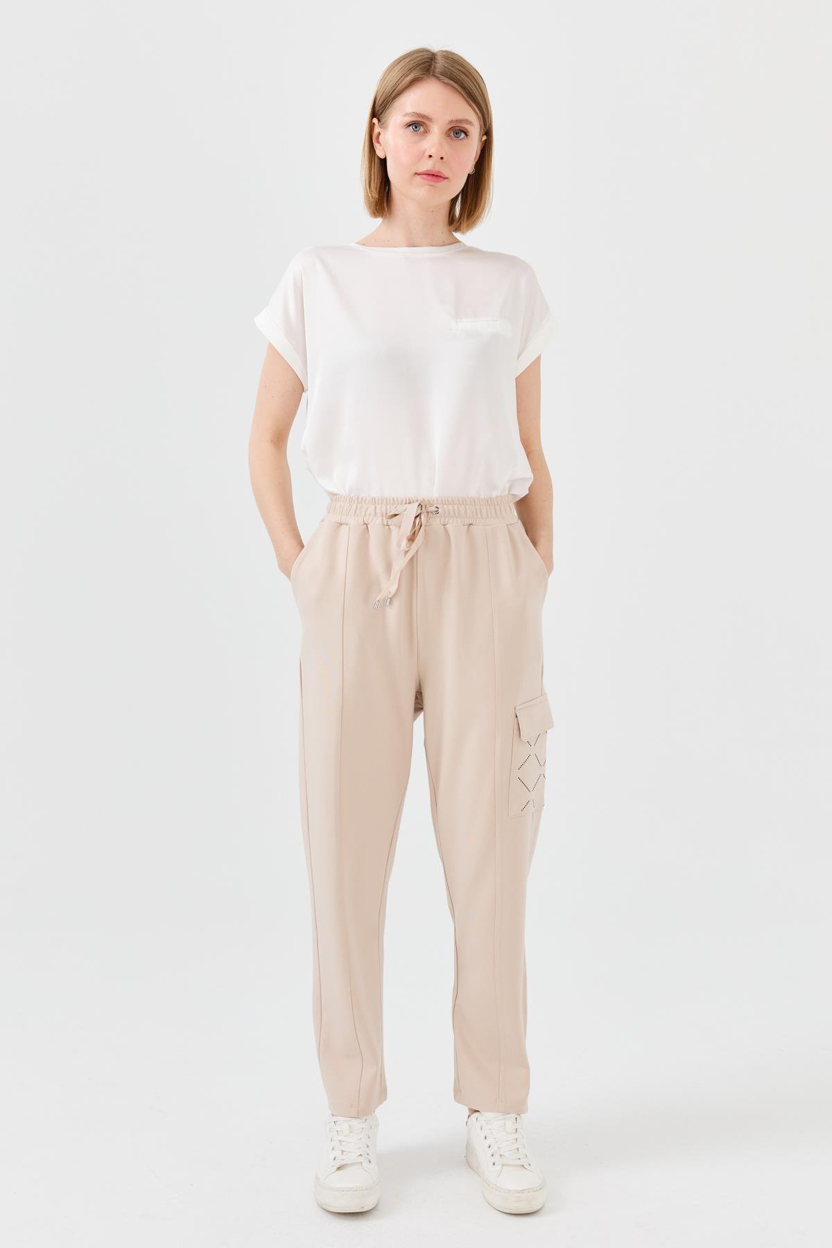 23484Kadın Triko Taş Baskılı Pantolon Bej