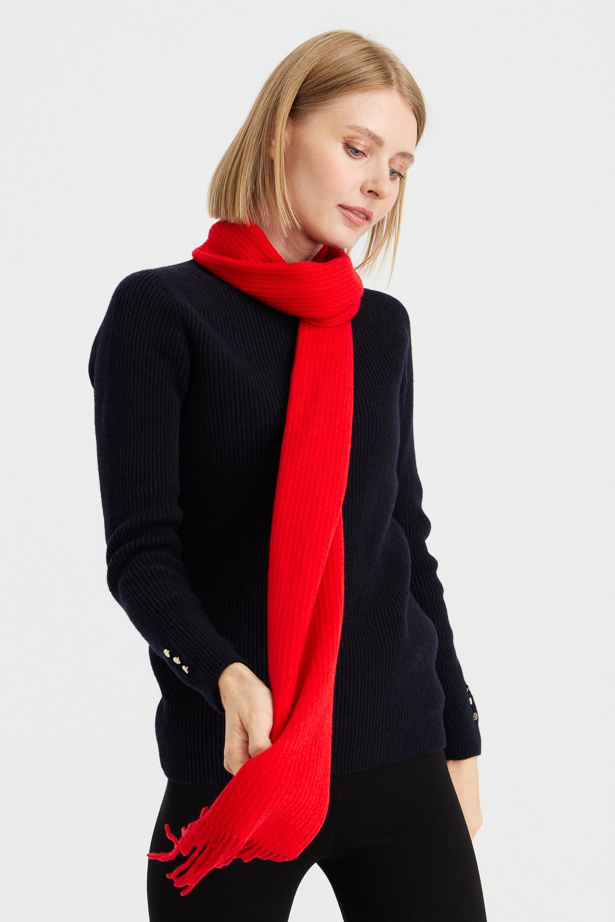 23300Kadın Triko Tek Renk Püsküllü Yün Kaşkol Mercan