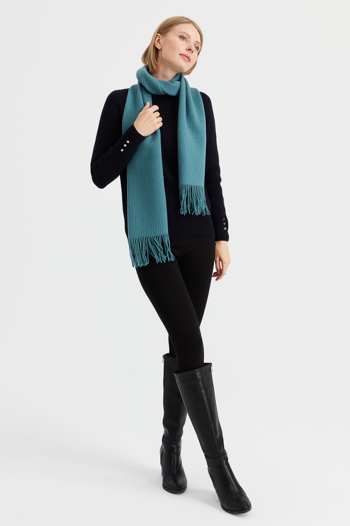 23300Kadın Triko Tek Renk Püsküllü Yün Kaşkol M.Yeşili