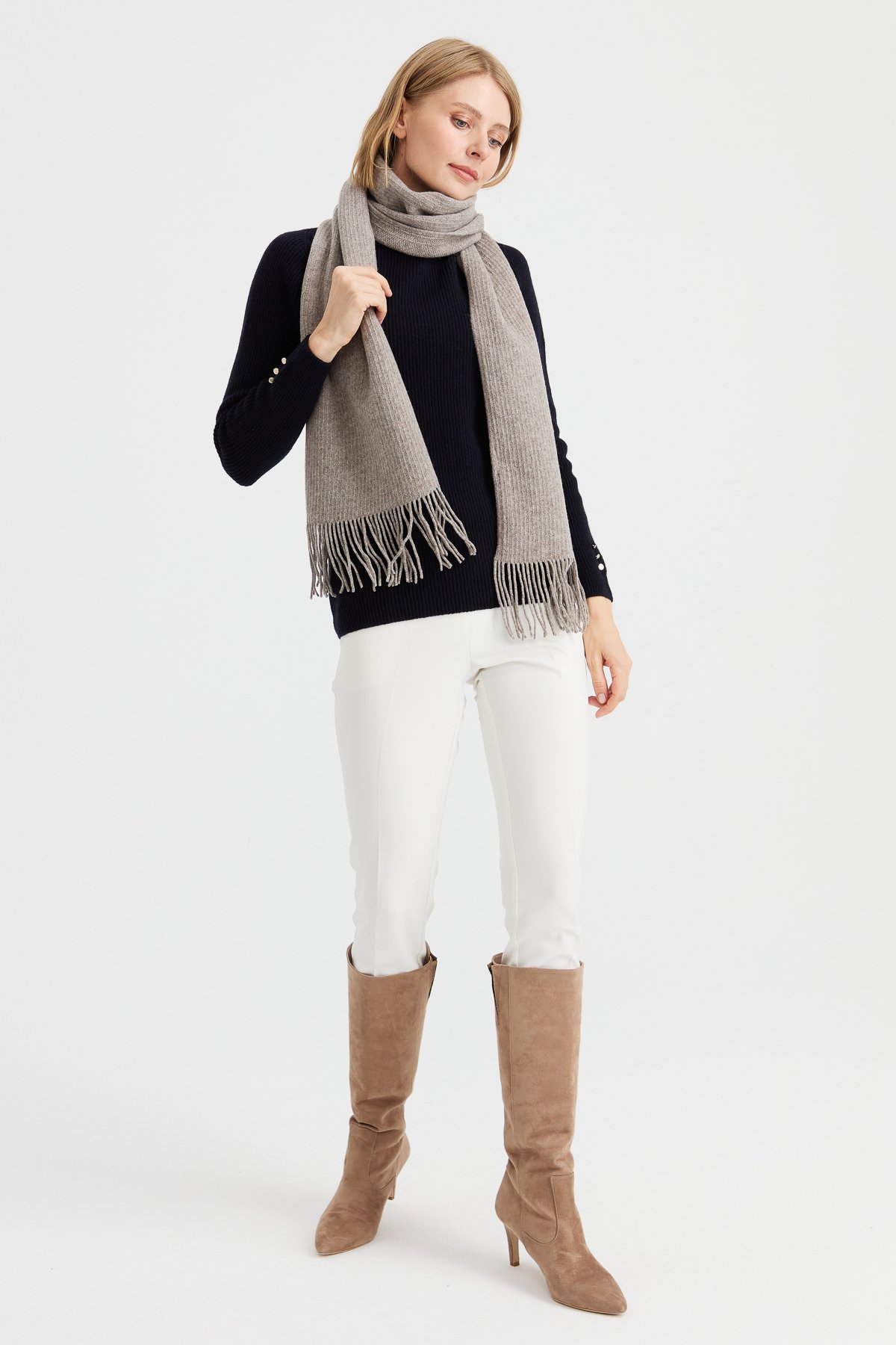 23300Kadın Triko Tek Renk Püsküllü Yün Kaşkol Vizon