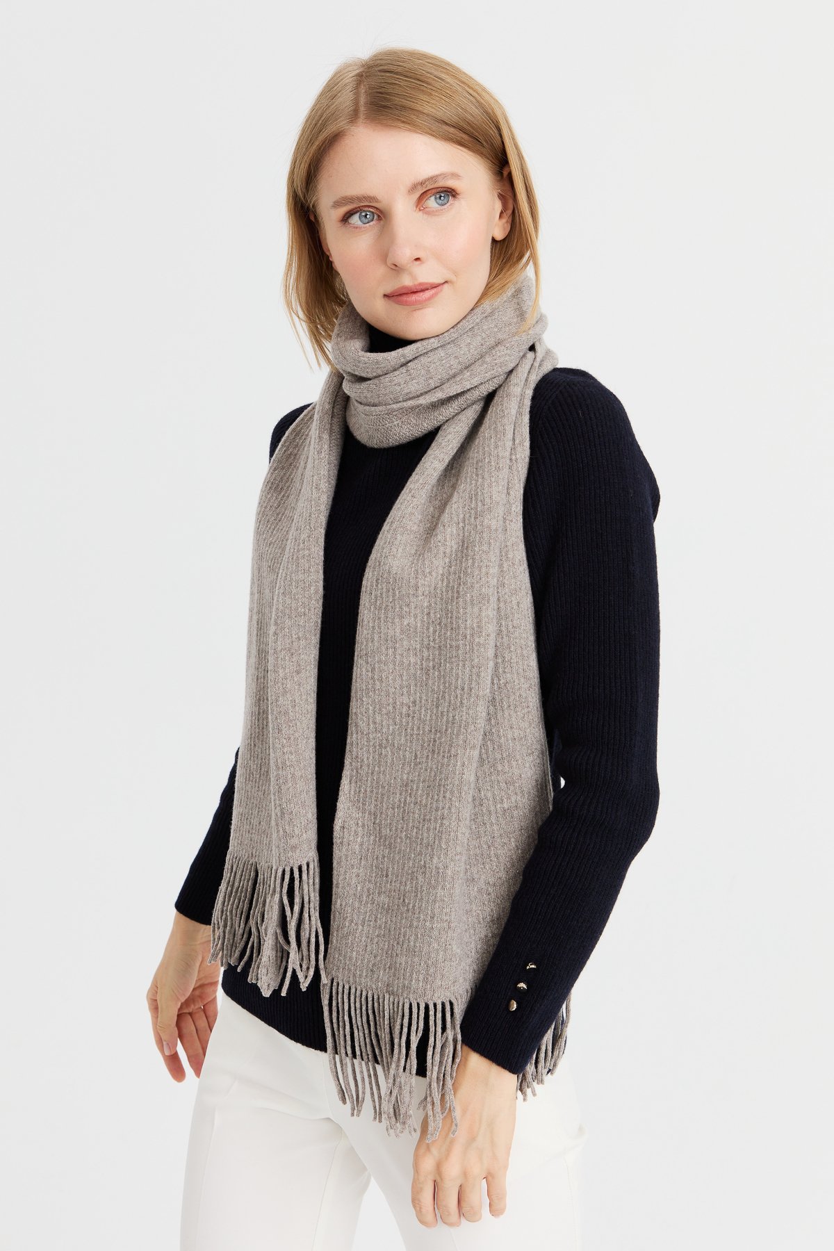 23300Kadın Triko Tek Renk Püsküllü Yün Kaşkol Vizon