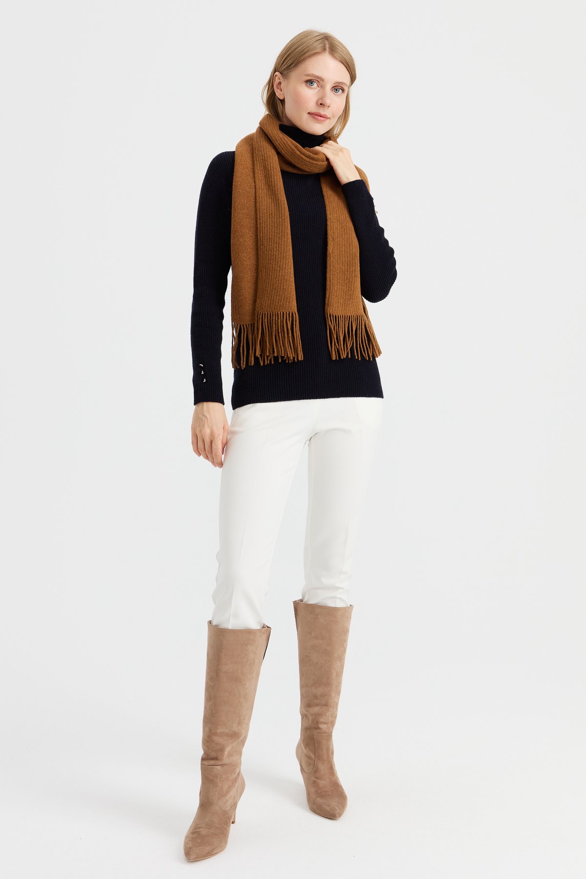 23300Kadın Triko Tek Renk Püsküllü Yün Kaşkol K.taba