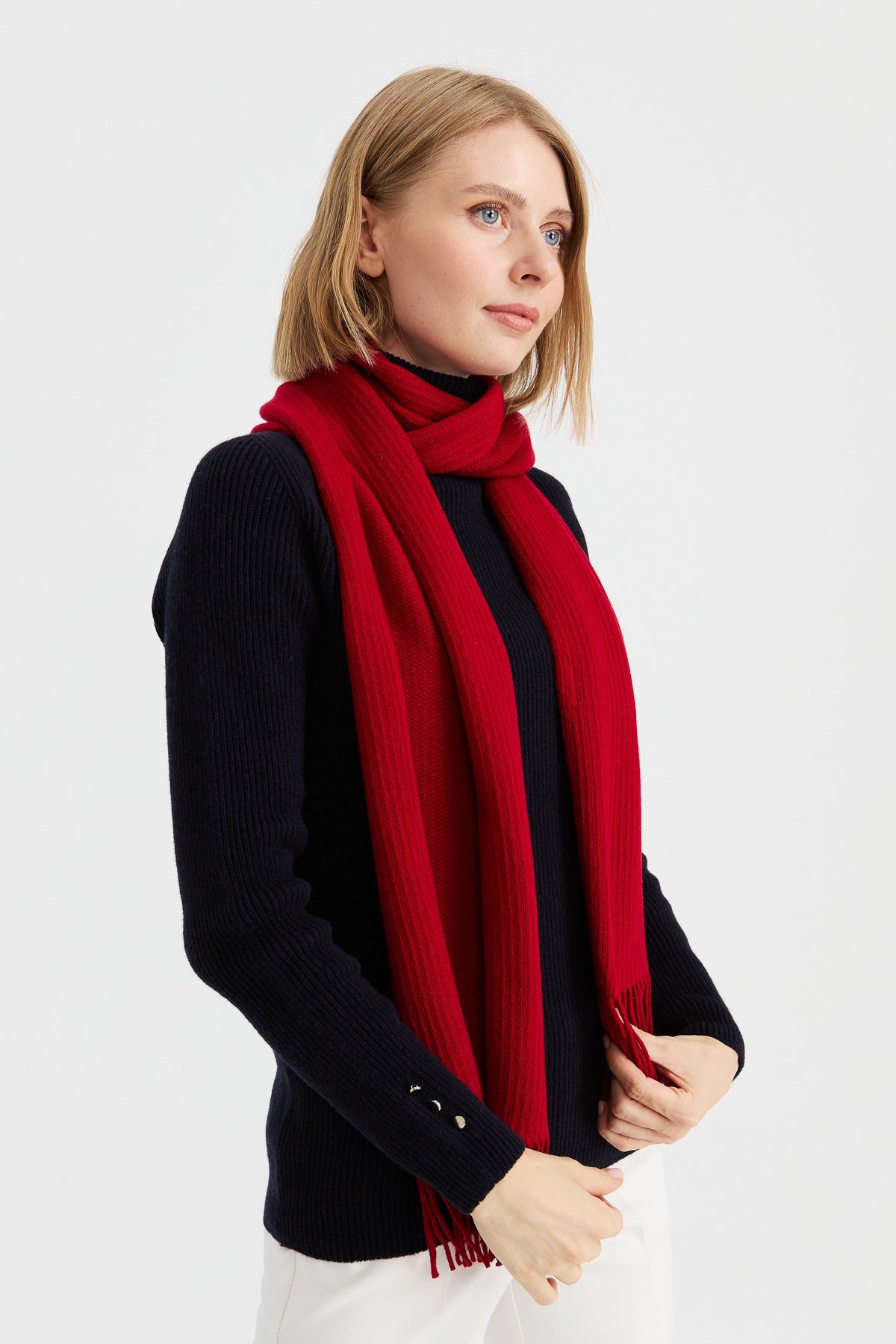 23300Kadın Triko Tek Renk Püsküllü Yün Kaşkol K.Kırmızı