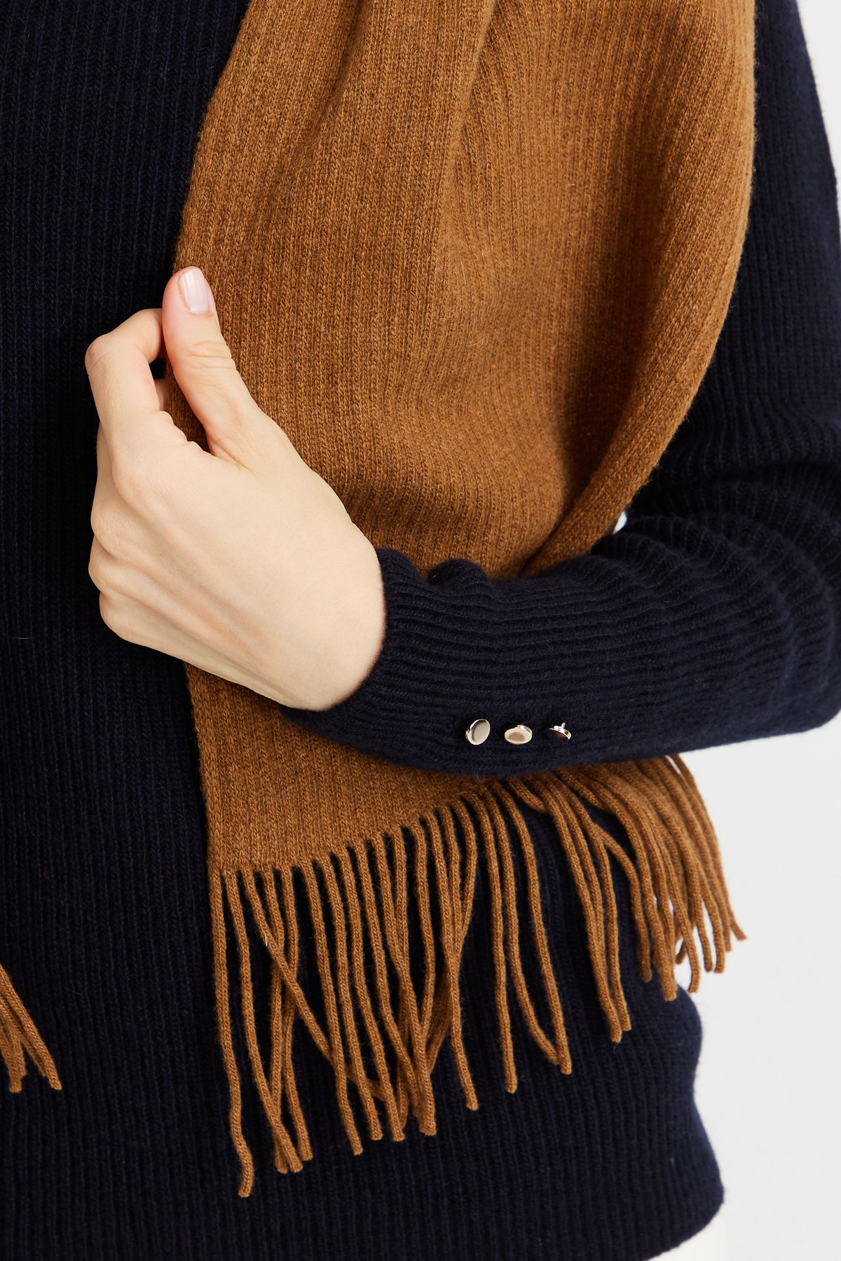 23300Kadın Triko Tek Renk Püsküllü Yün Kaşkol K.taba