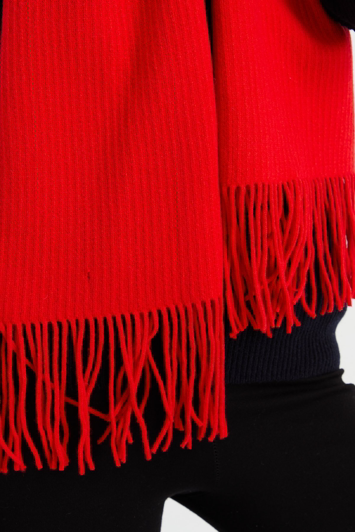 23300Kadın Triko Tek Renk Püsküllü Yün Kaşkol Mercan