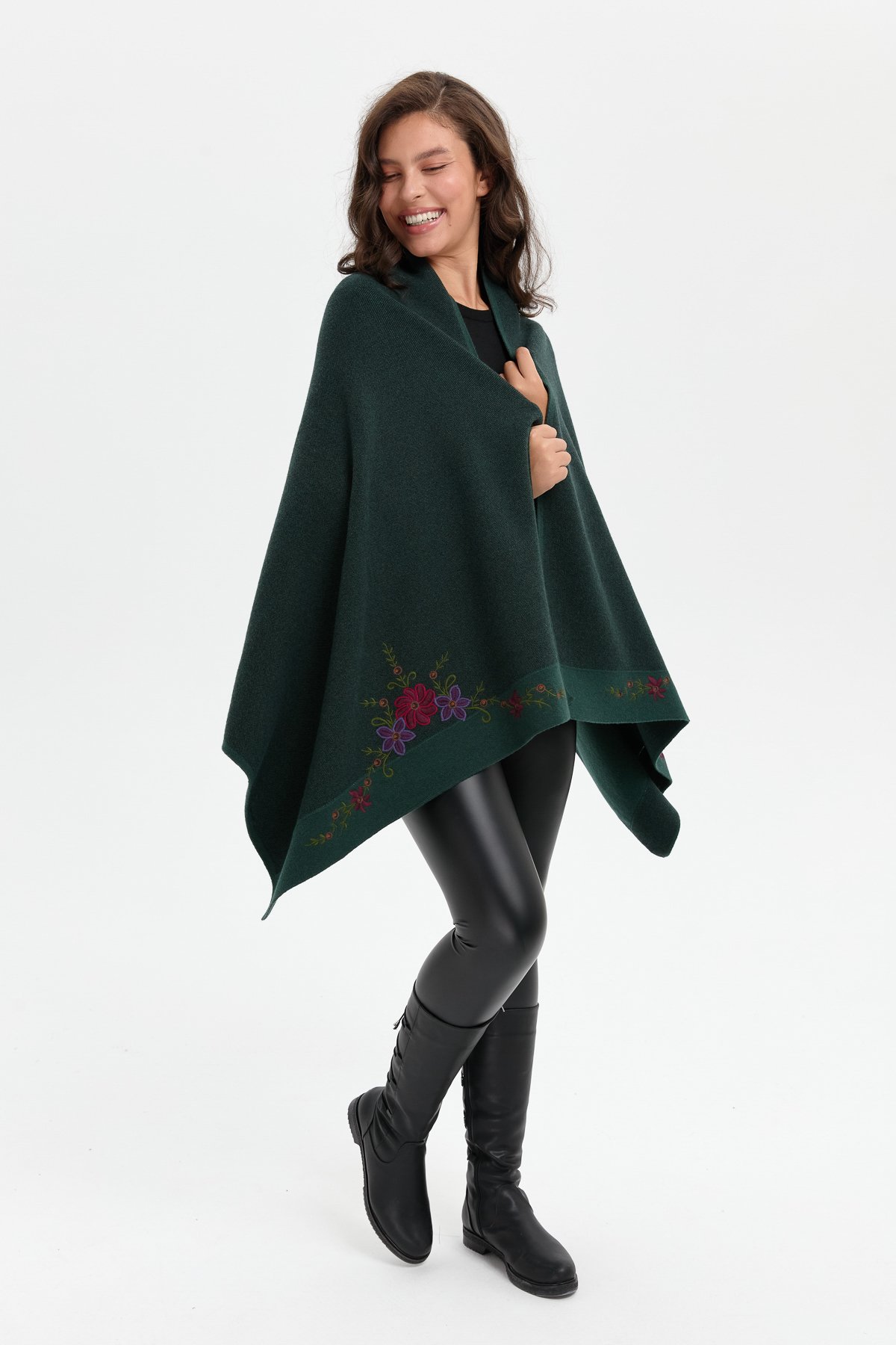 24055Kadın Üç Çiçekli Nakış İşlemeli Yün Şal Yeşil