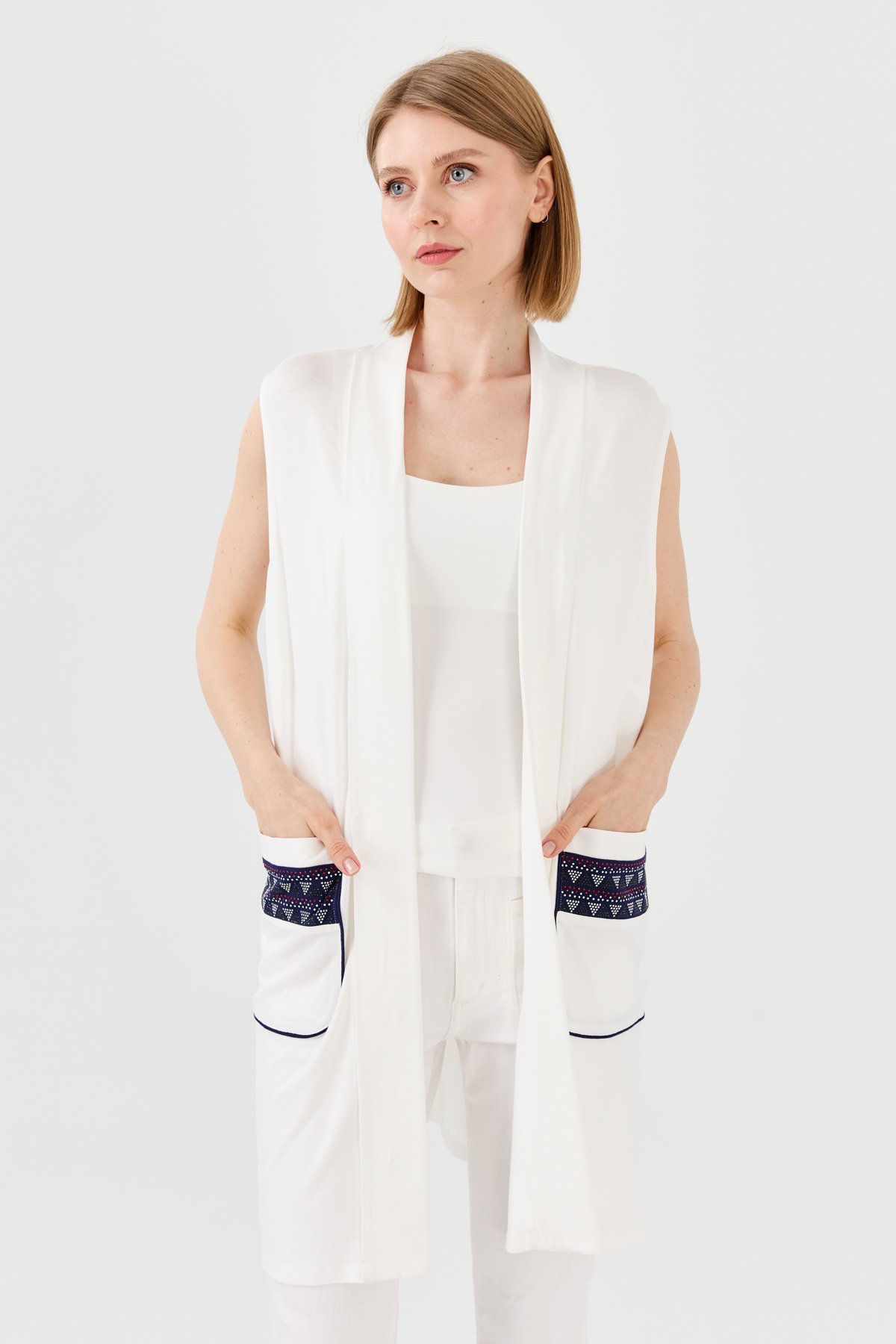 22700Женский хлопковый жилет удлиненный кремового цвета