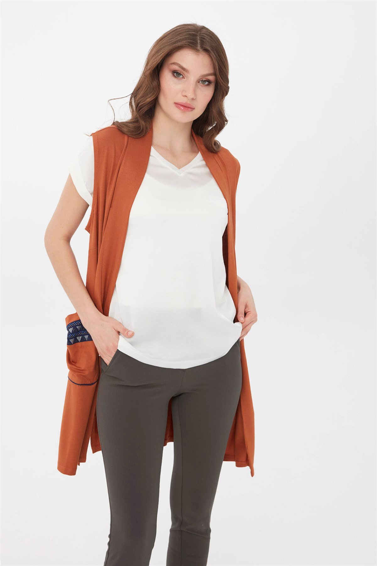 22700Kadın Uzun Penye Yelek Taba