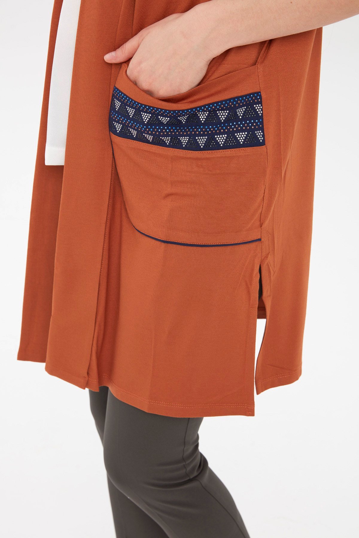 22700Kadın Uzun Penye Yelek Taba