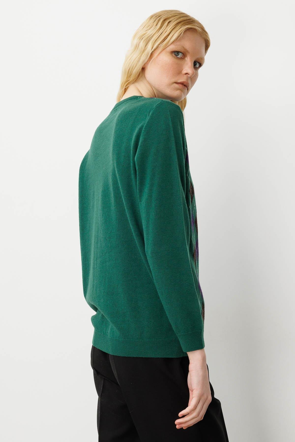 24034Kadın V Yaka Baklavalı Yün Kazak Ö.Başı