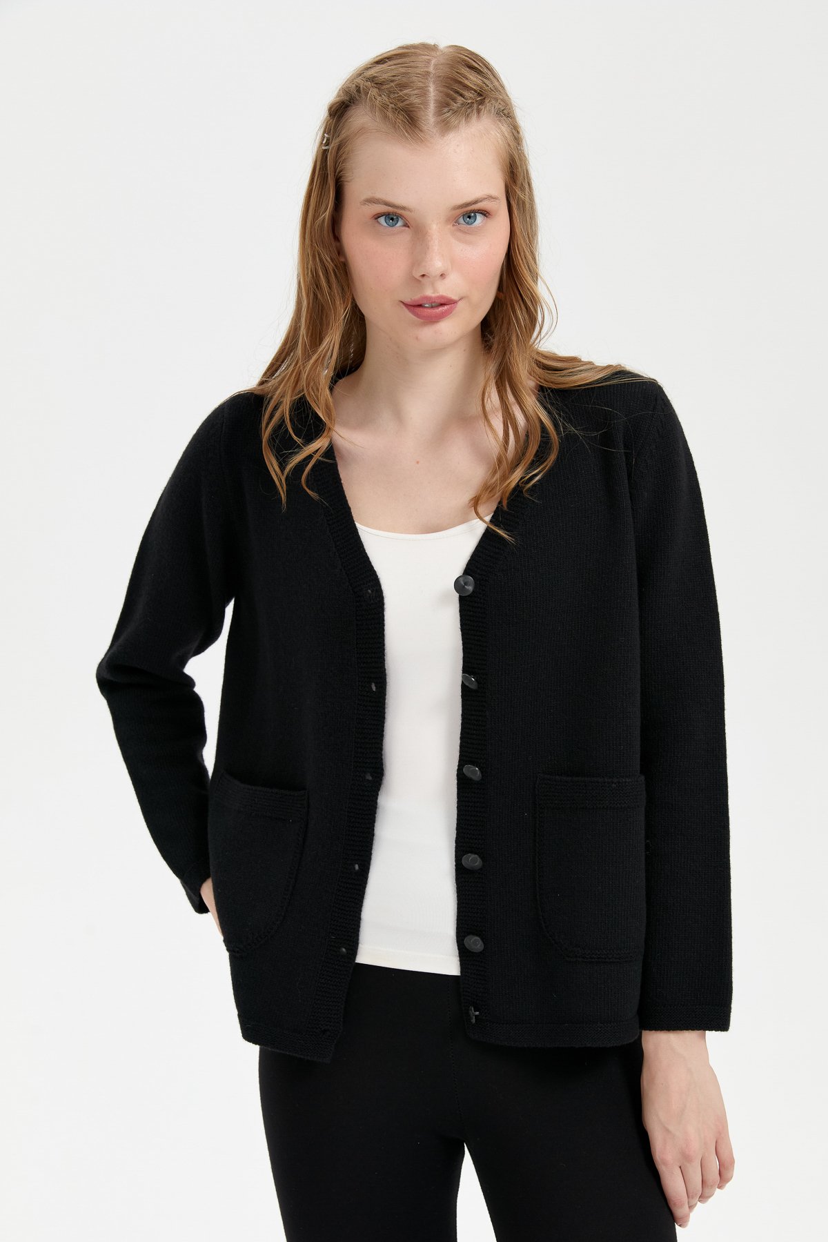 24043Kadın V Yaka Basic Yün Hırka Siyah