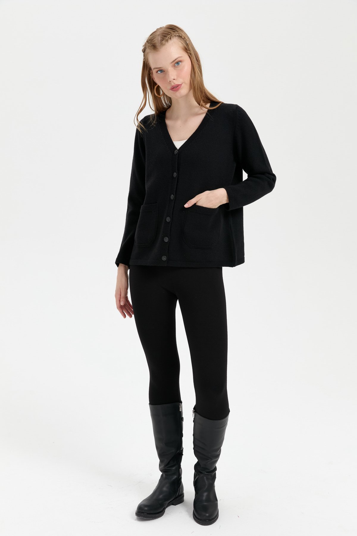 24043Kadın V Yaka Basic Yün Hırka Siyah