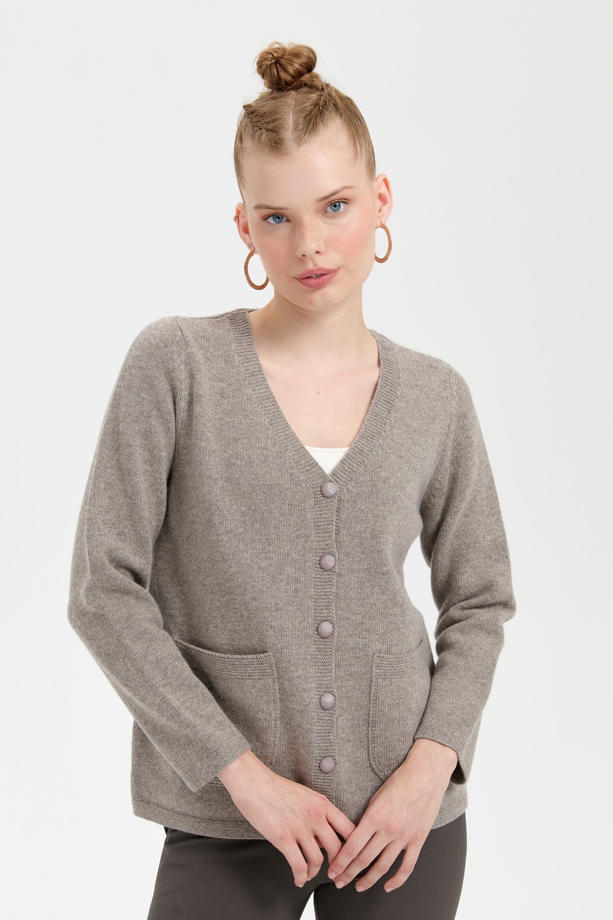 24043Kadın V Yaka Basic Yün Hırka Vizon