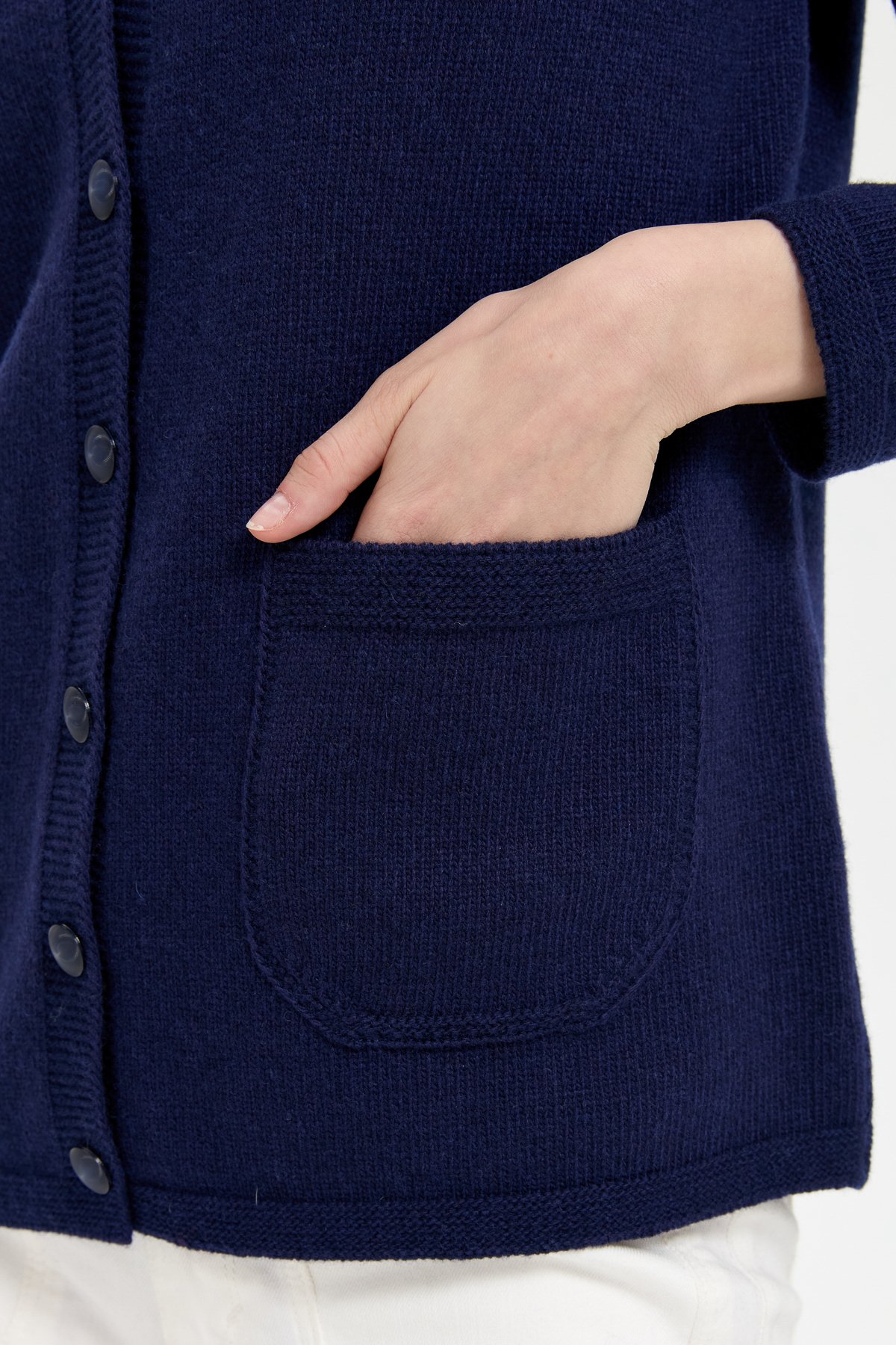 24043Kadın V Yaka Basic Yün Hırka Y.A Lacivert