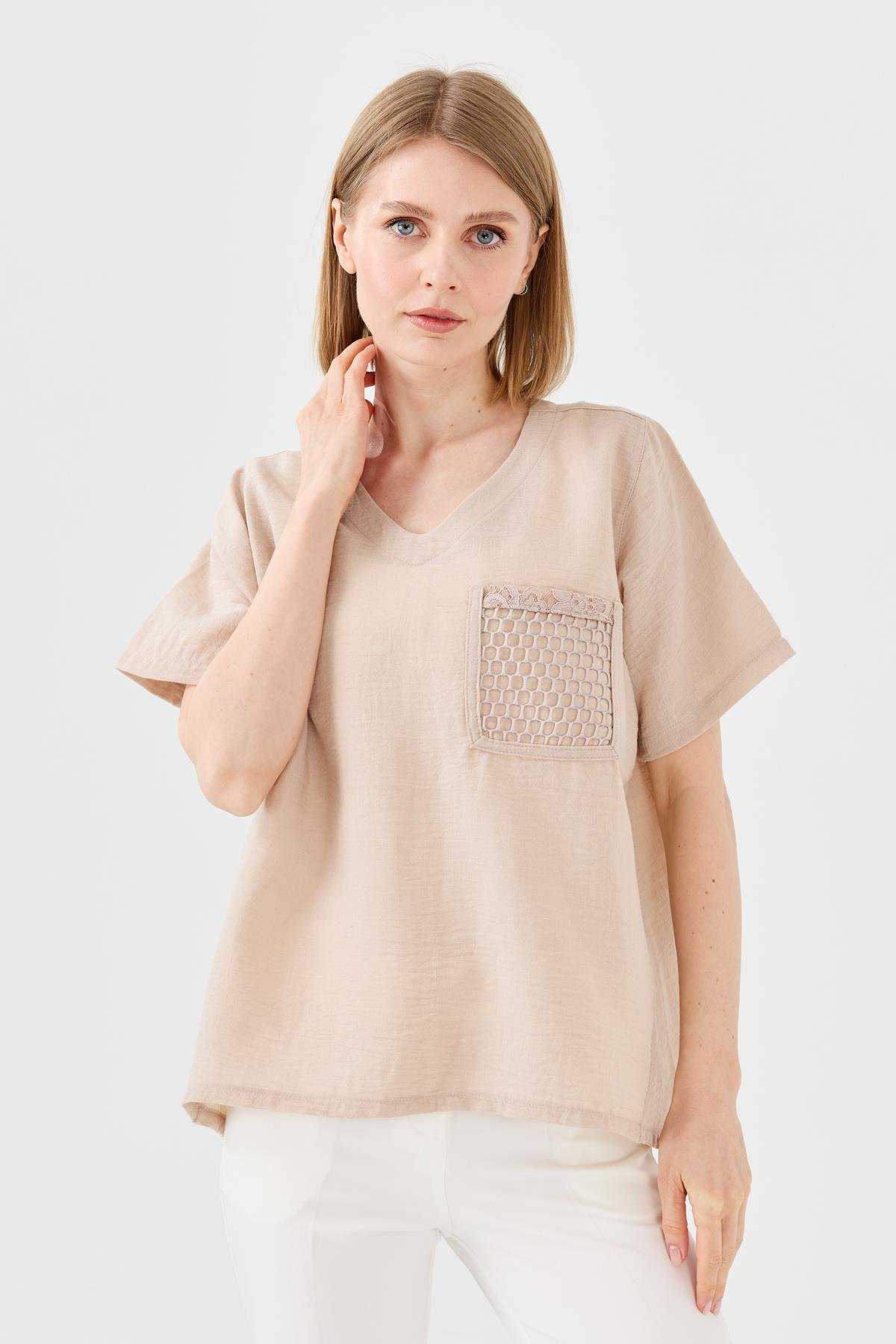 23775Kadın V Yaka Cebi File Keten T-shirt Bej