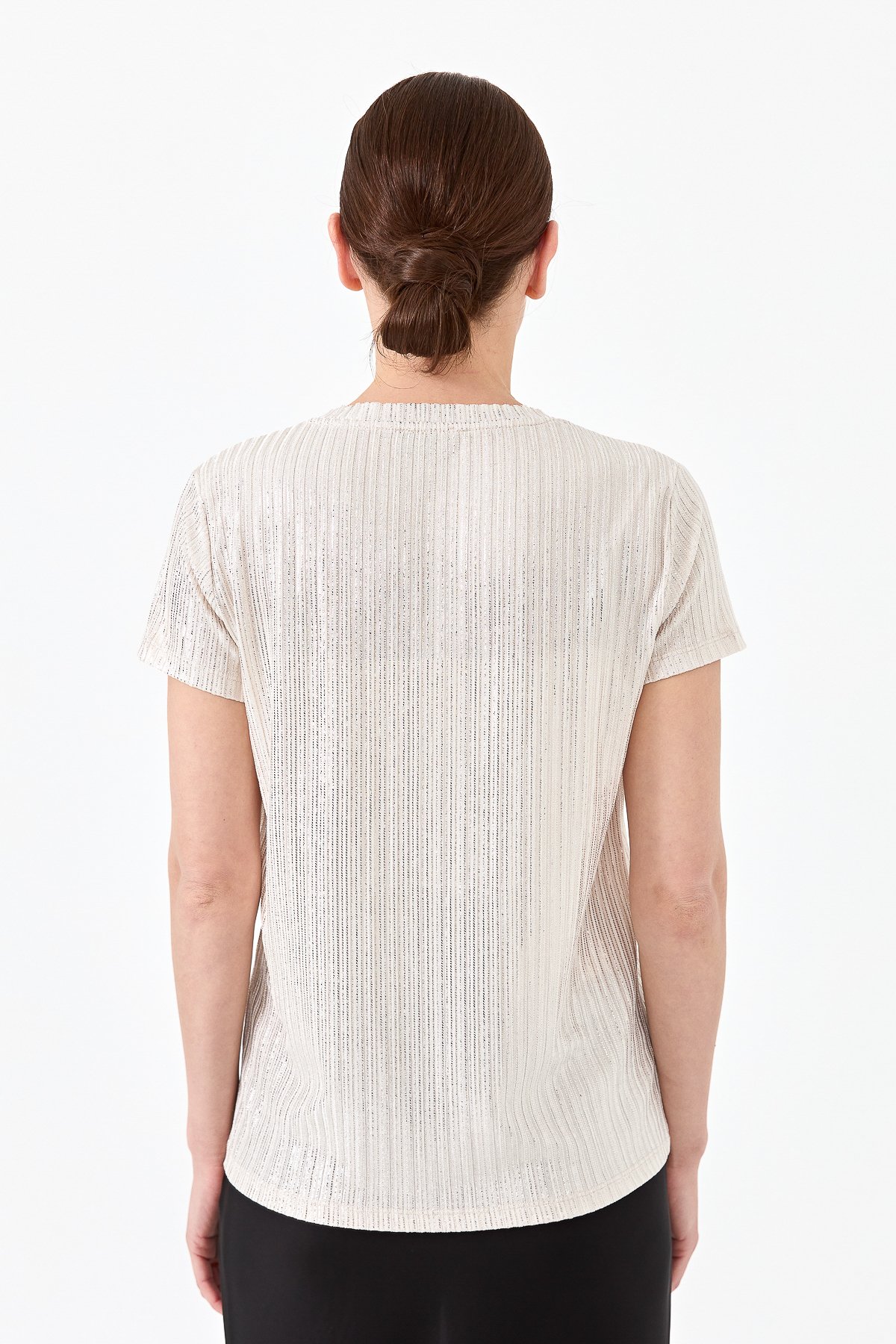 23462Kadın V Yaka Cepli Penye T-shirt Ekru