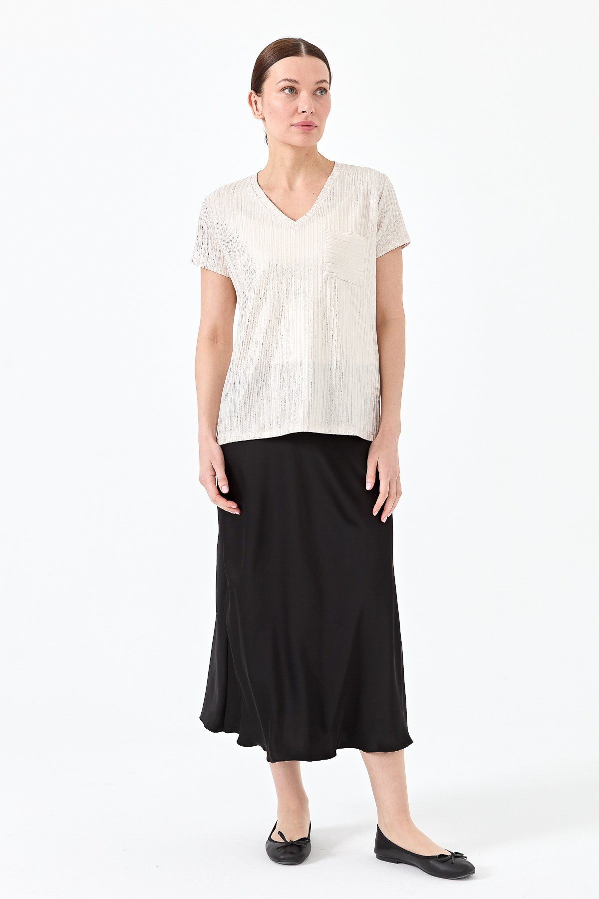 23462Kadın V Yaka Cepli Penye T-shirt Ekru