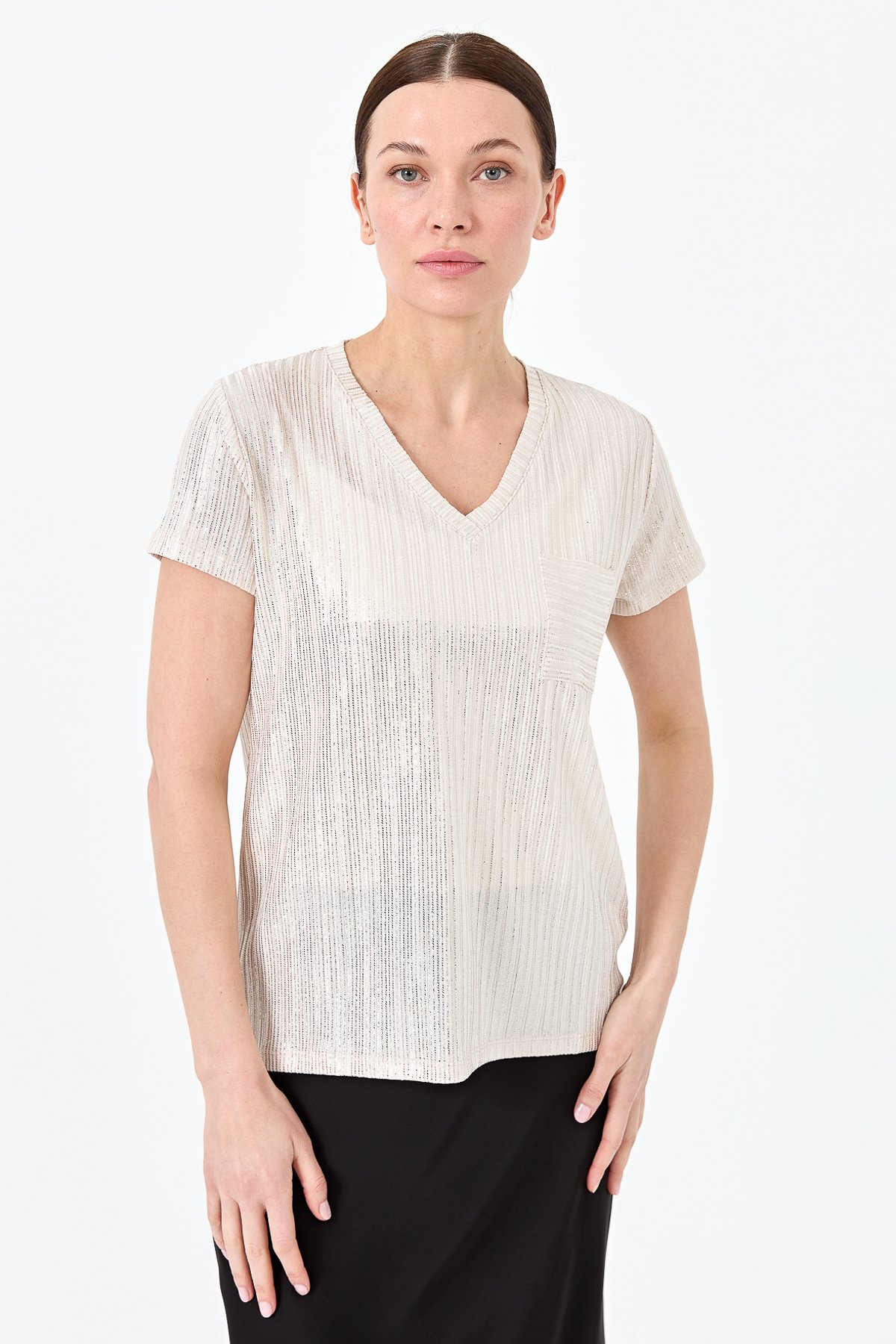 23462Kadın V Yaka Cepli Penye T-shirt Ekru