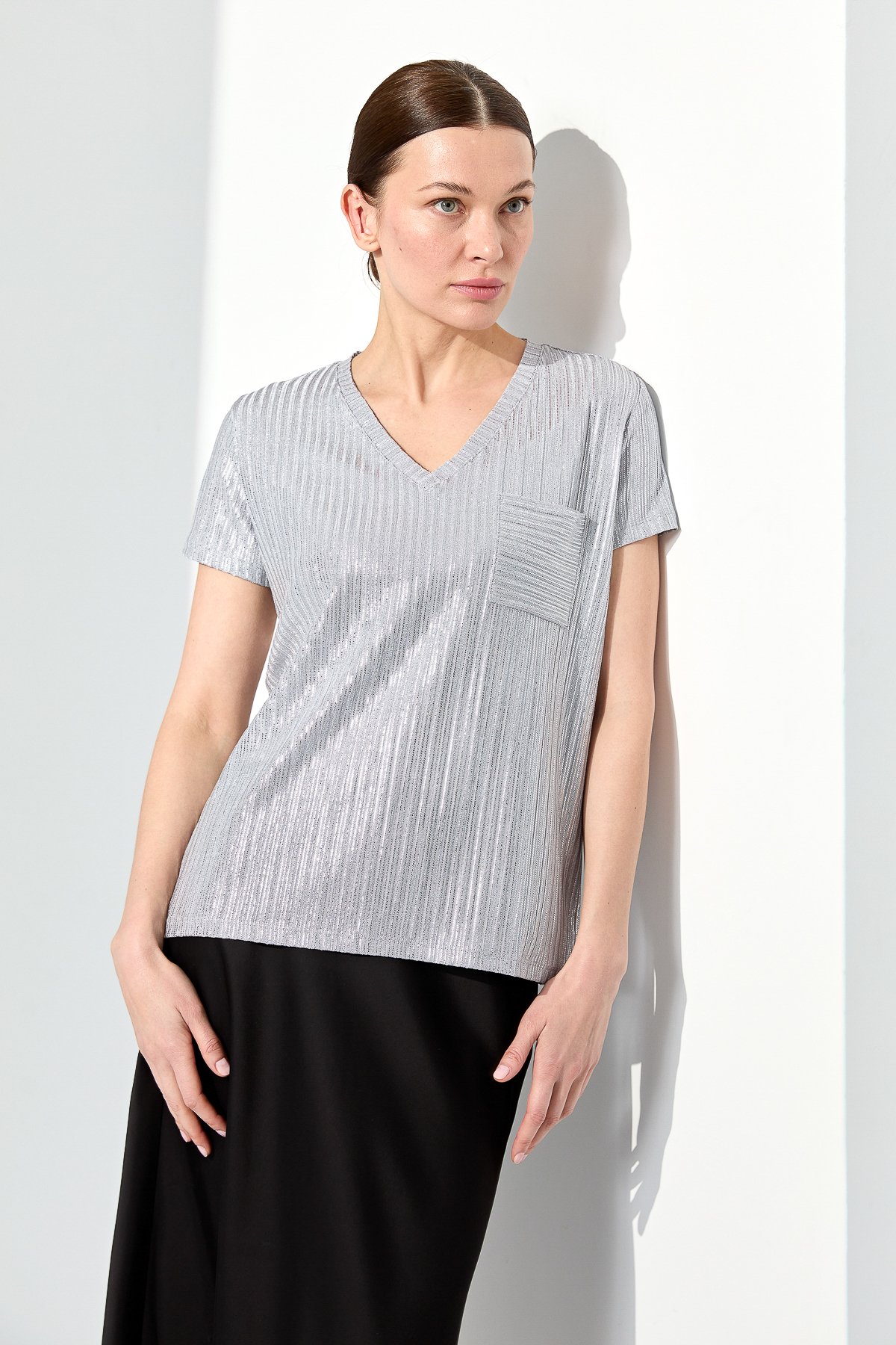 23462Kadın V Yaka Cepli Penye T-shirt Gri