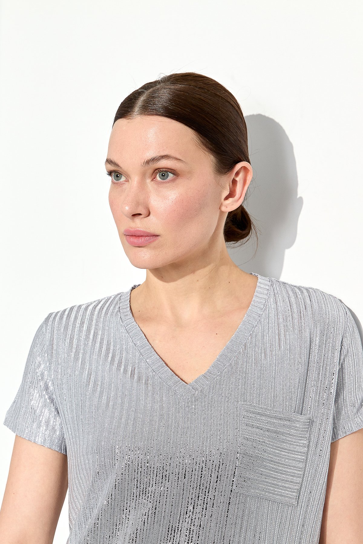 23462Kadın V Yaka Cepli Penye T-shirt Gri