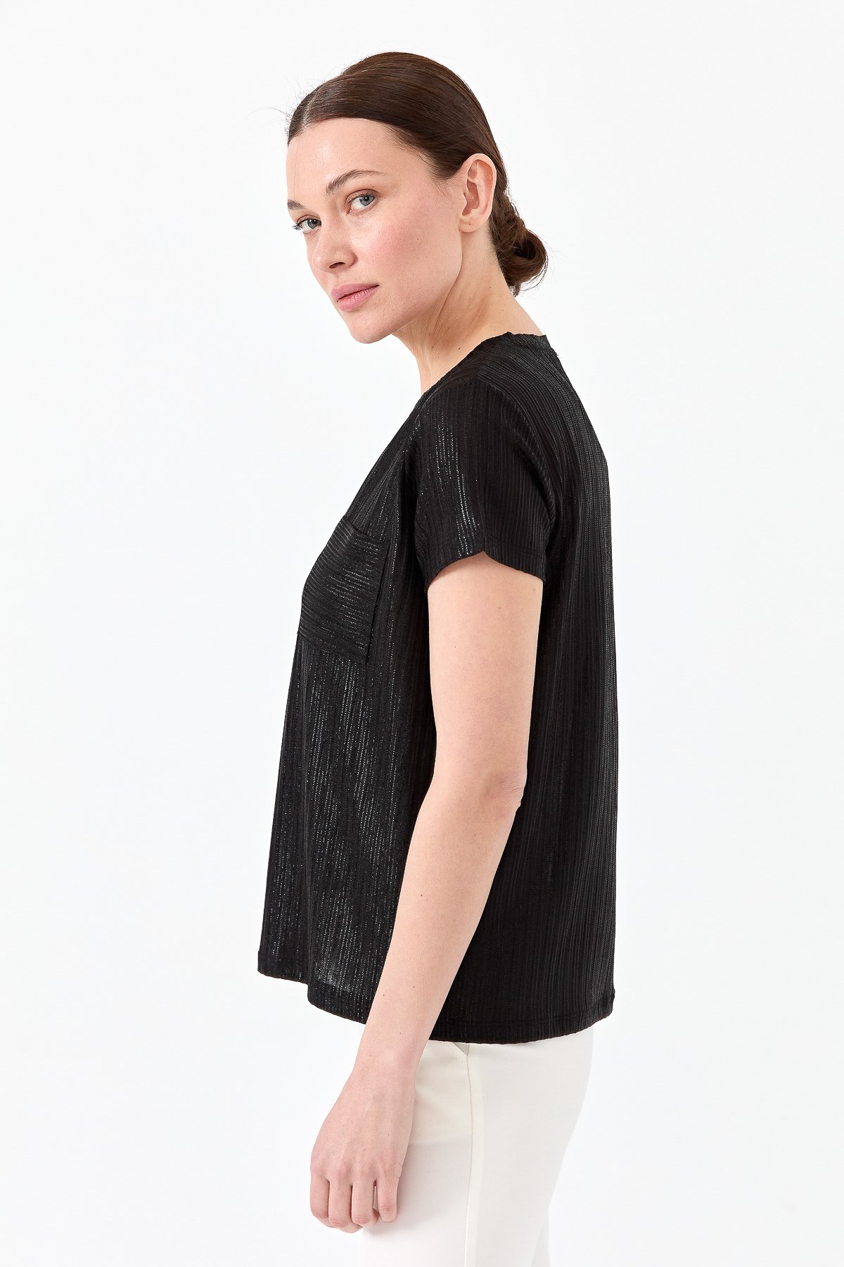 23462Kadın V Yaka Cepli Penye T-shirt Siyah