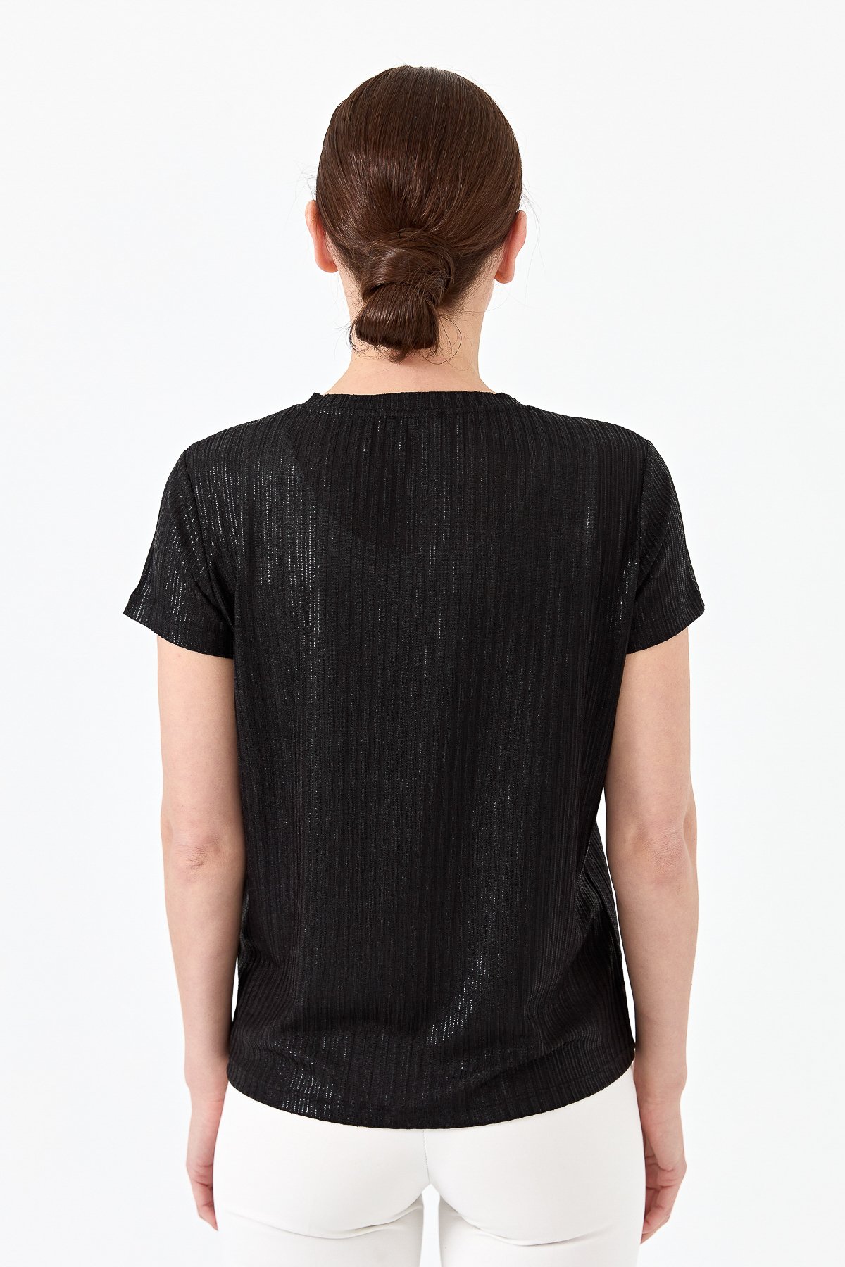 23462Kadın V Yaka Cepli Penye T-shirt Siyah