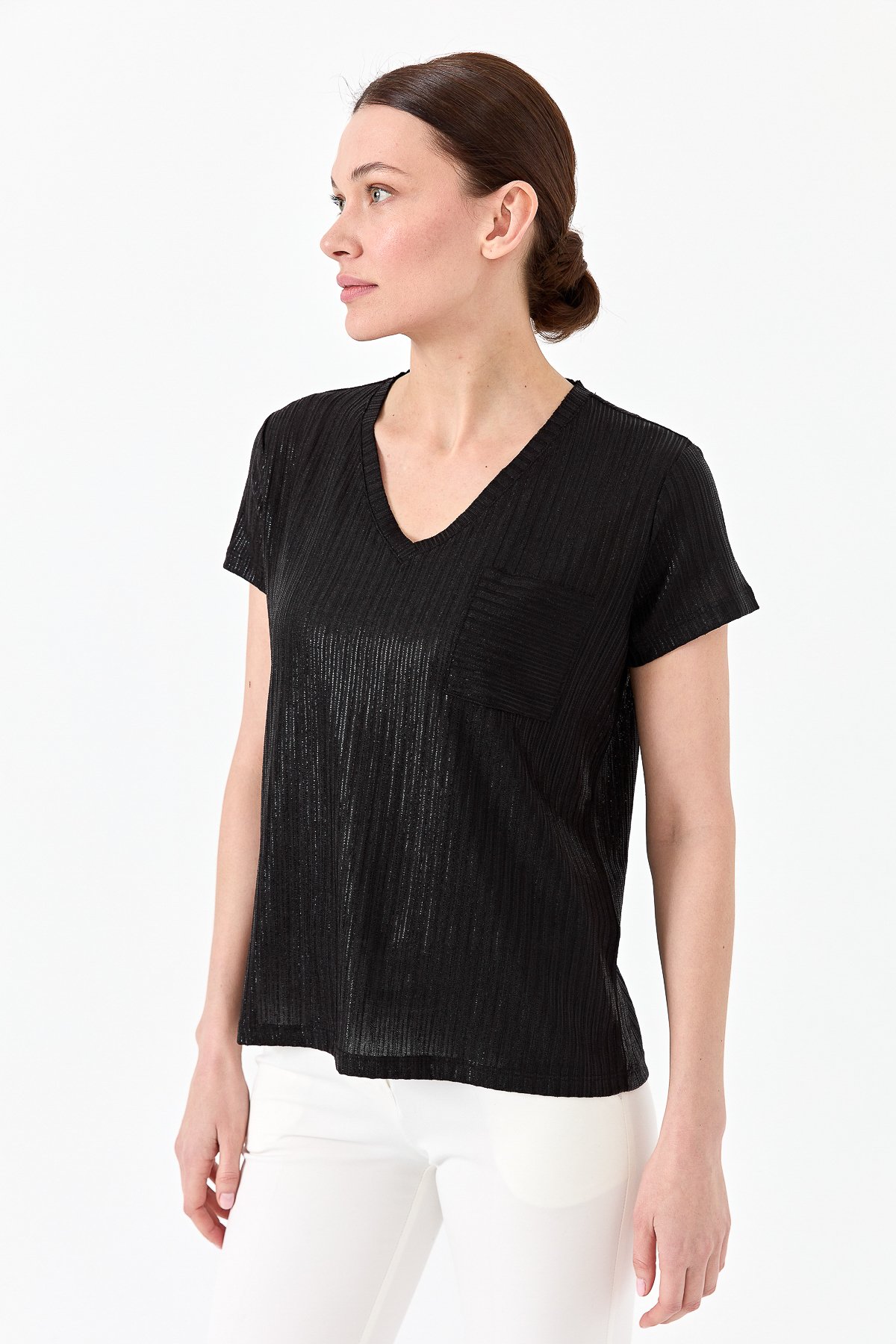 23462Kadın V Yaka Cepli Penye T-shirt Siyah