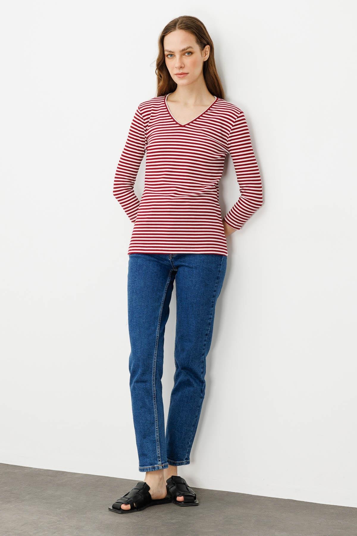 21879Kadın V Yaka Çizgili Triko Bluz Kırmızı