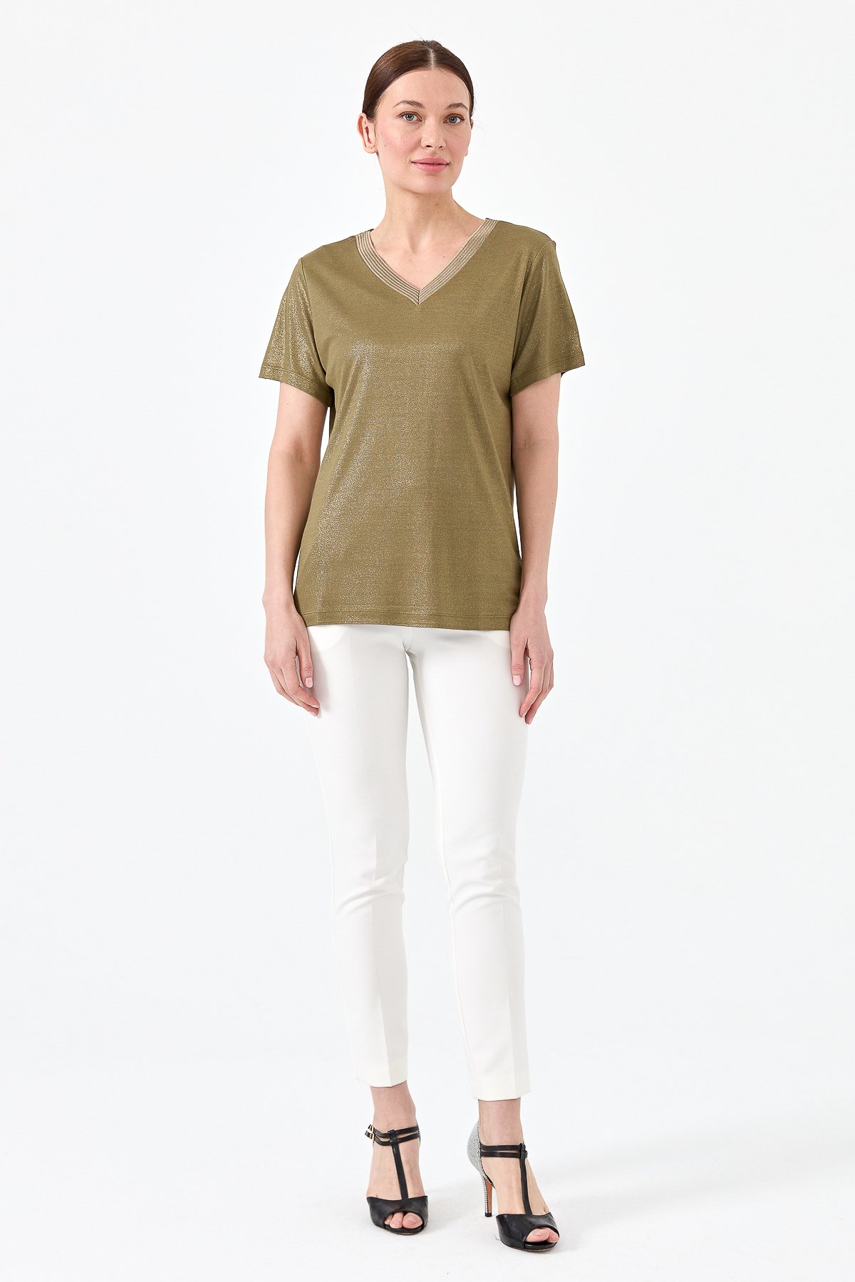 23453Kadın V Yaka Çizgili Penye T-shirt Haki