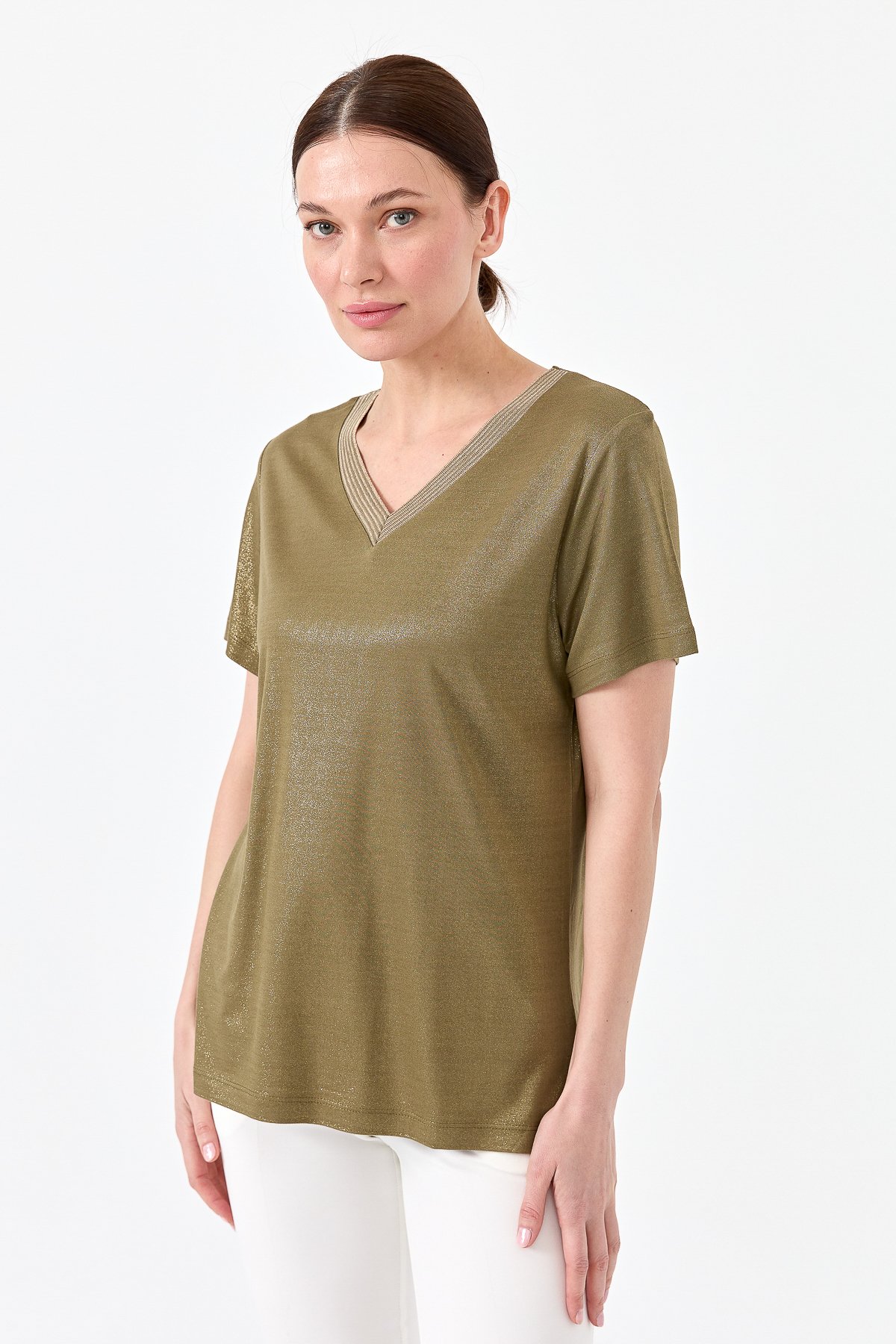 23453Kadın V Yaka Çizgili Penye T-shirt Haki