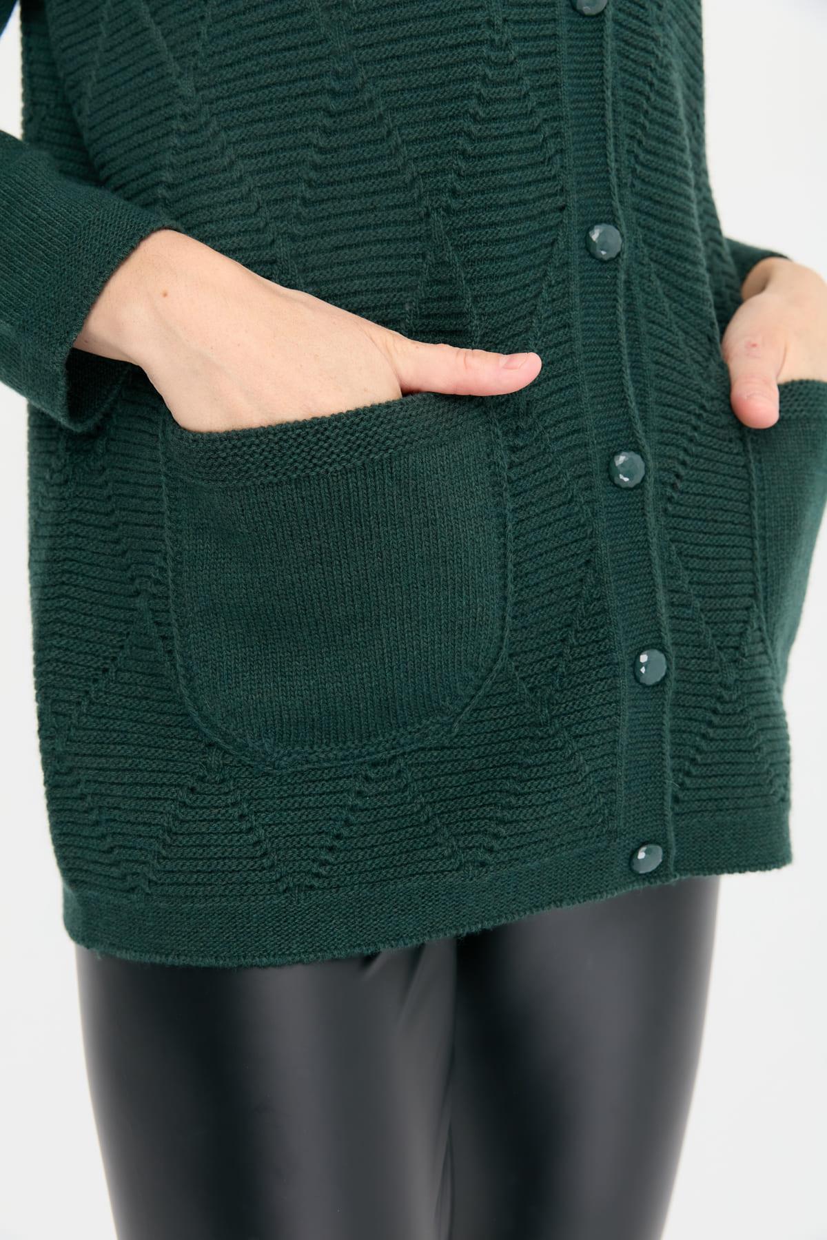 24203Kadın V Yaka Önü Baklavalı Düğmeli Yün Hırka Yeşil