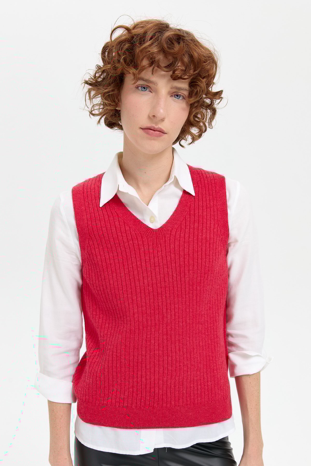 24177Kadın V Yaka Dikişsiz Süveter Kırmızı