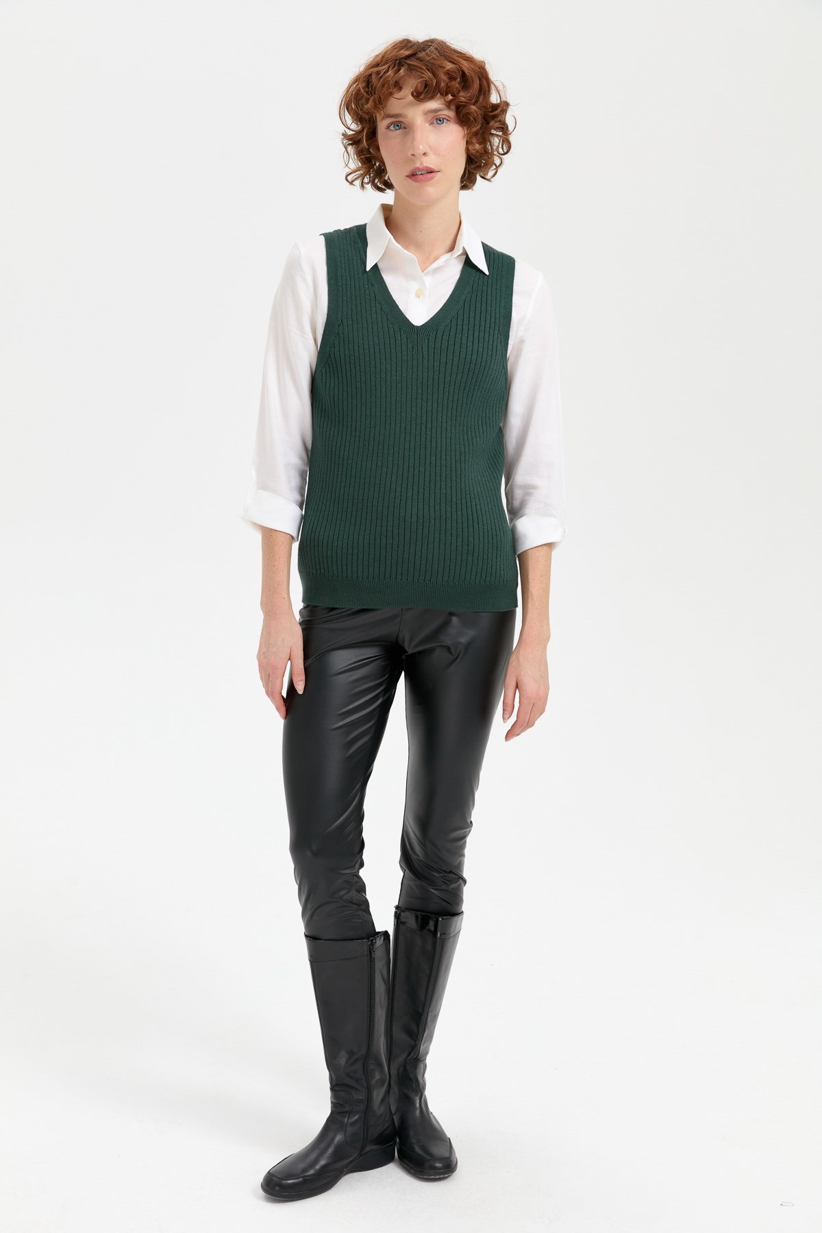 24177Kadın V Yaka Dikişsiz Süveter Yeşil