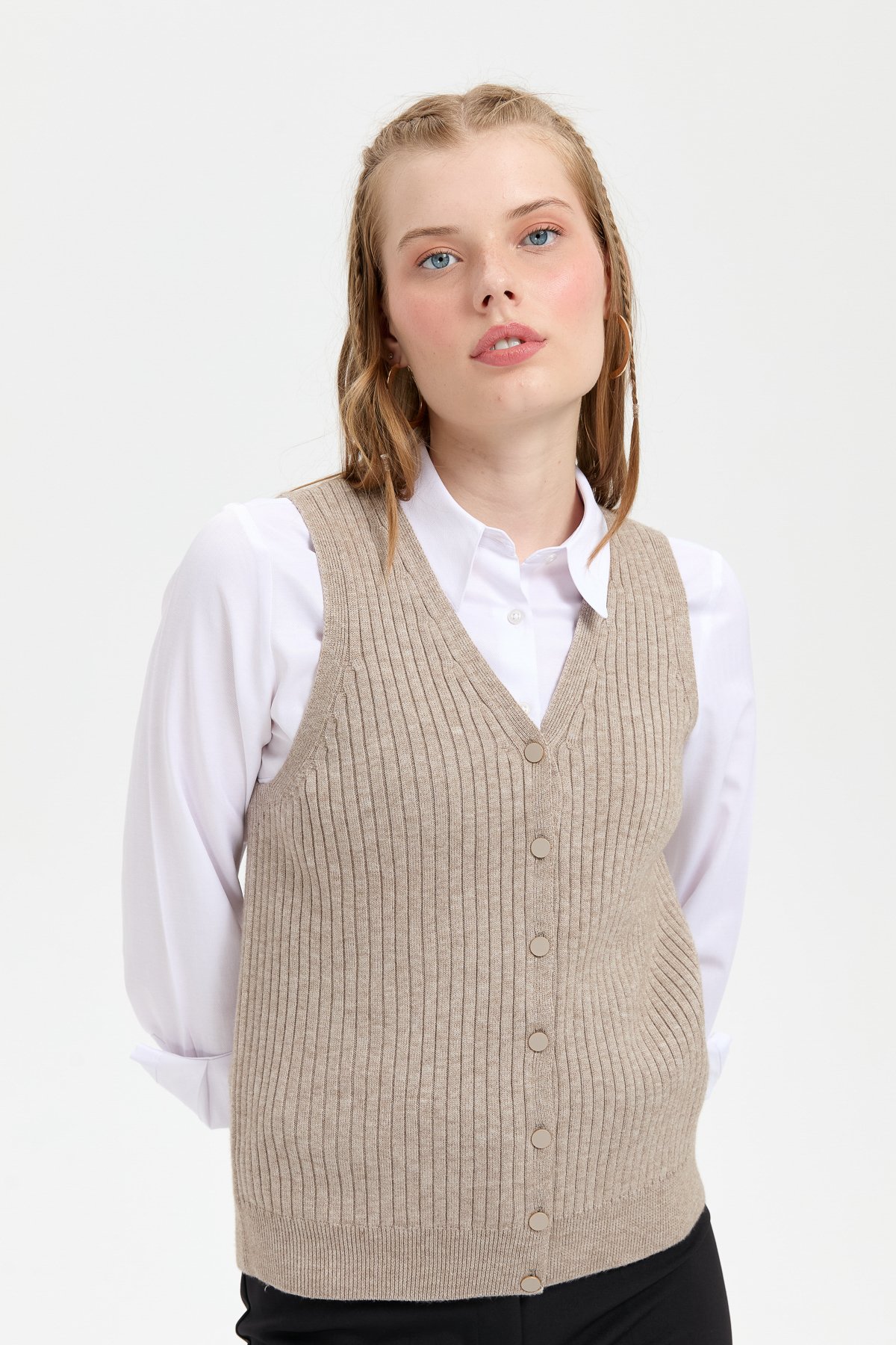 24180Kadın V Yaka Dikişsiz Yelek Vizon