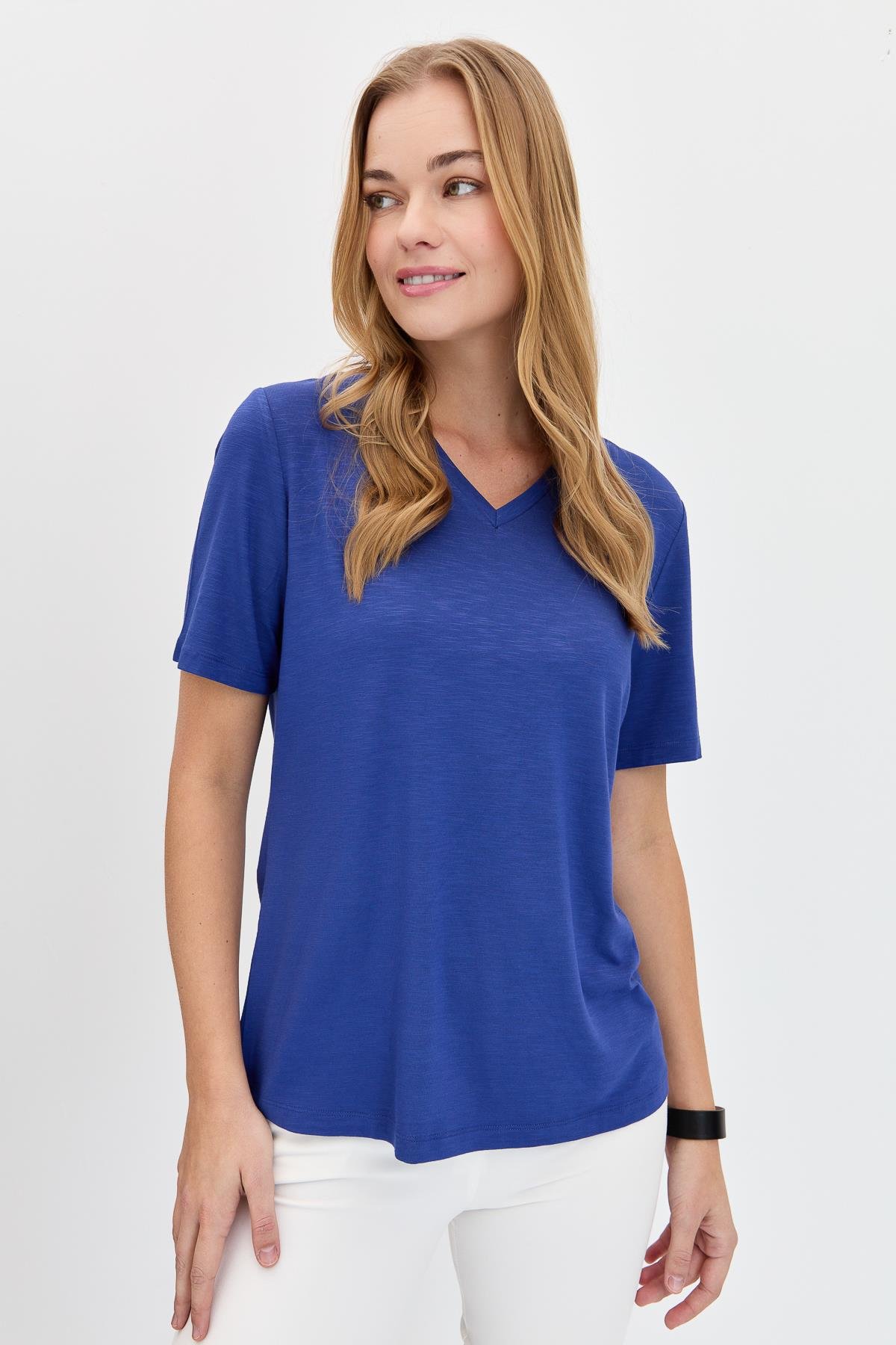 KMY24085Kadın V Yaka Flamlı Kumaş Basic Tshirt İndigo