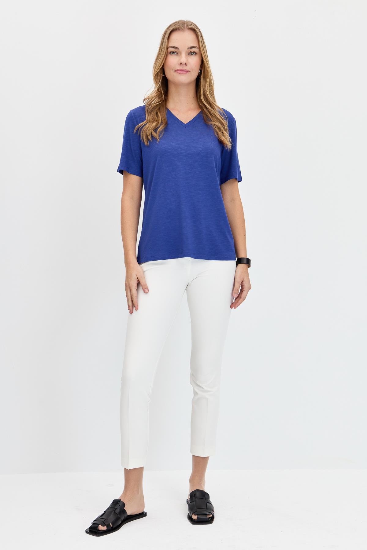 KMY24085Kadın V Yaka Flamlı Kumaş Basic Tshirt İndigo