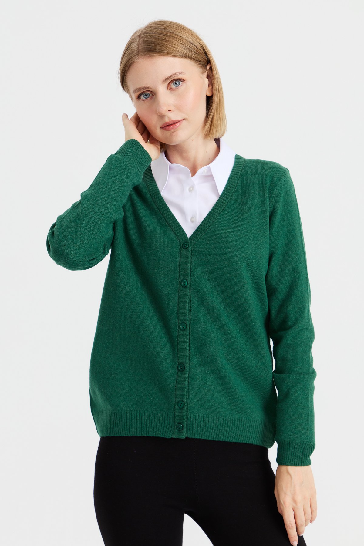 21021Kadın V Yaka Hırka Yün Ö.Başı