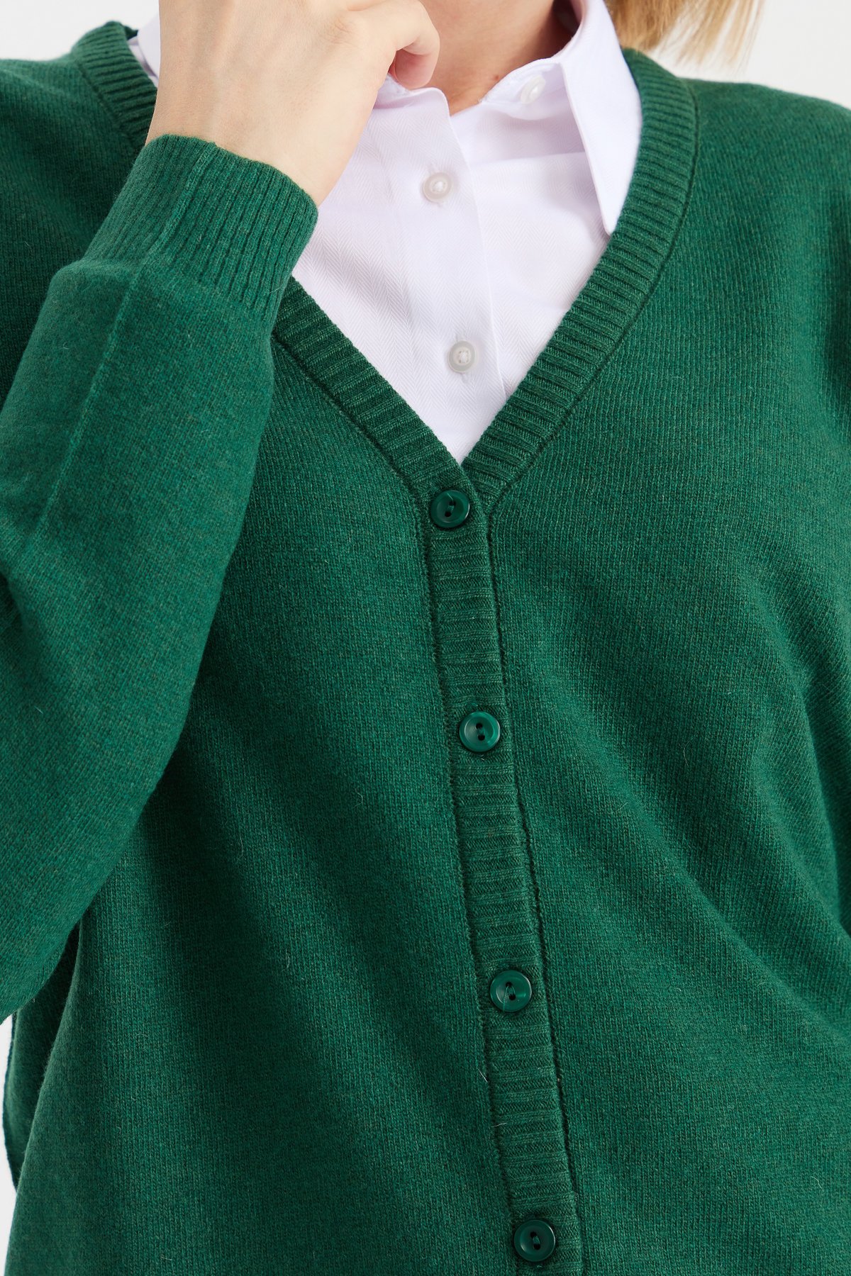 21021Kadın V Yaka Hırka Yün Ö.Başı