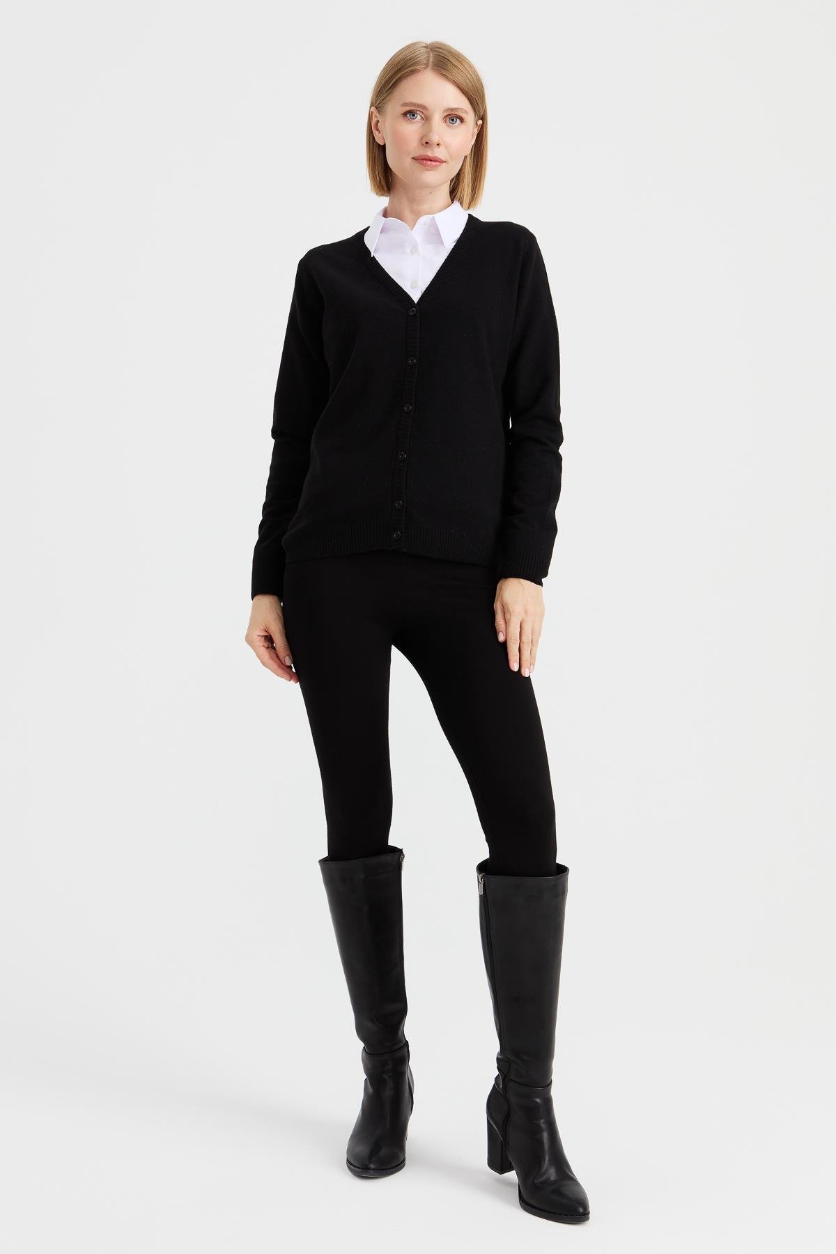 21021Kadın V Yaka Hırka Yün Siyah