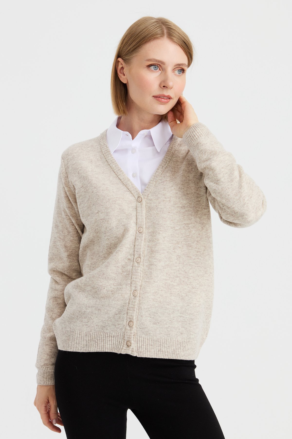 21021Kadın V Yaka Hırka Yün V.Bej