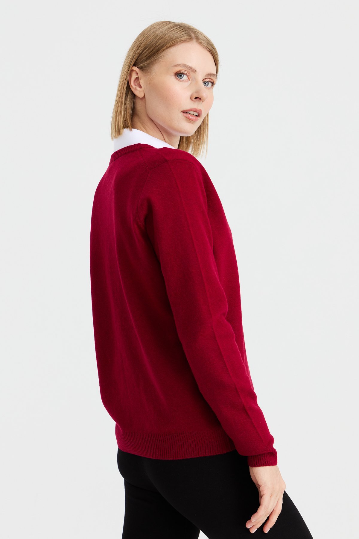 21021Kadın V Yaka Hırka Yün Vişne