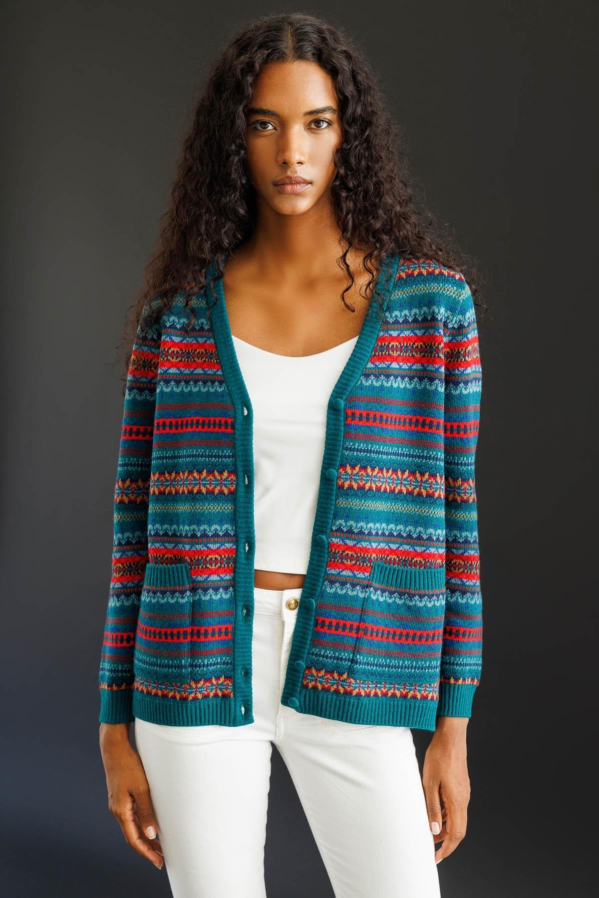 25101Kadın V Yaka Jakarlı Yün Hırka K.Ö.başı