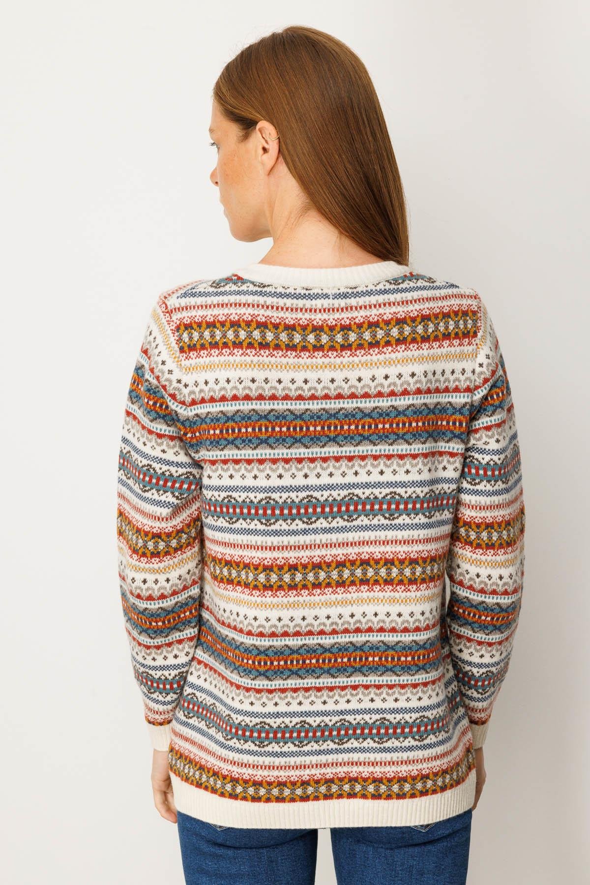 25101Kadın V Yaka Jakarlı Yün Hırka Kemik