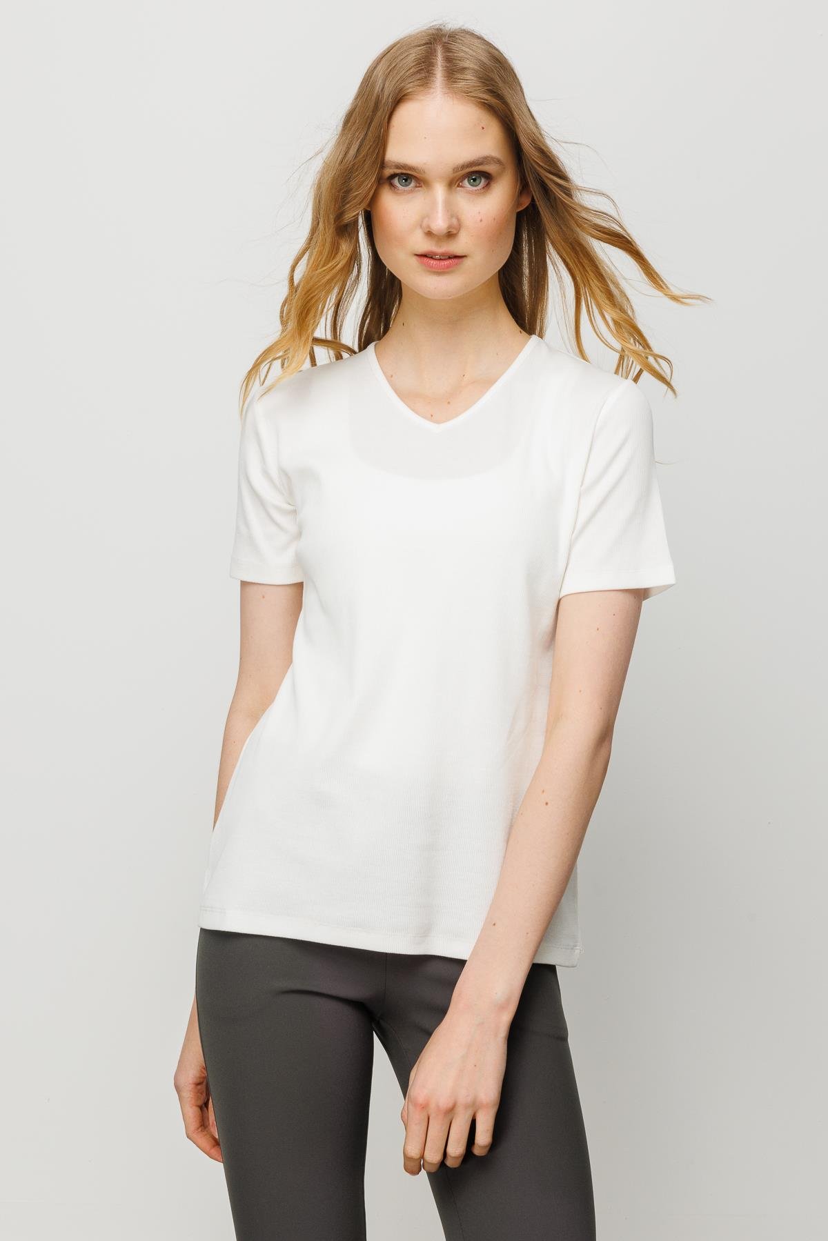 23753Kadın V Yaka Kaşkorse Pamuk T-shirt Beyaz