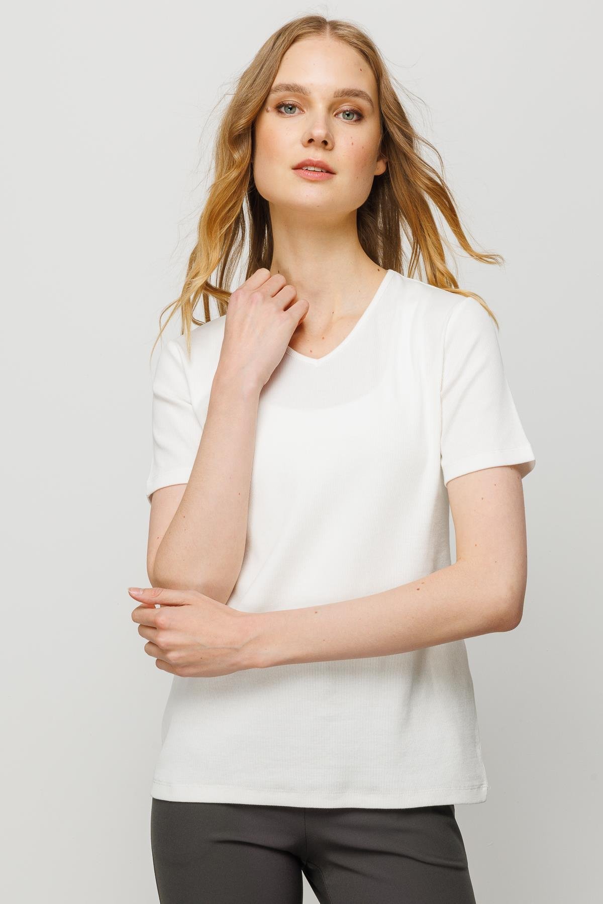 23753Kadın V Yaka Kaşkorse Pamuk T-shirt Beyaz